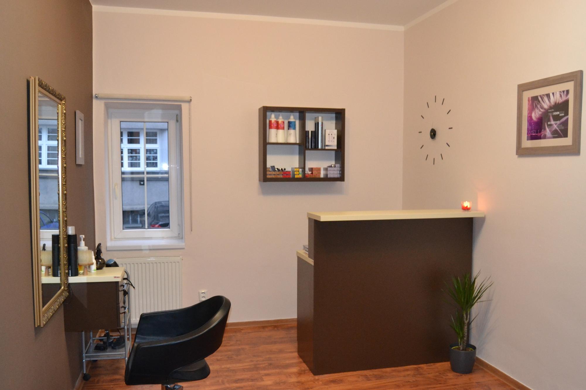 MK Salon