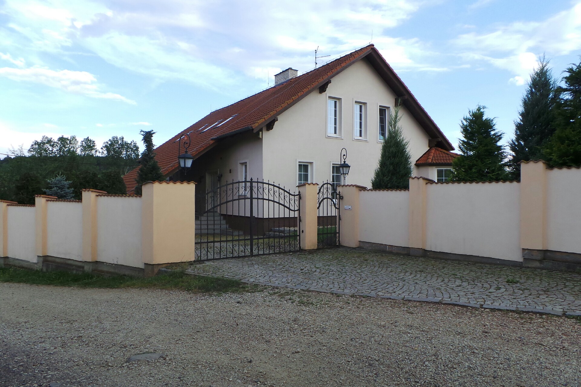 JUDr. Miroslav Majer