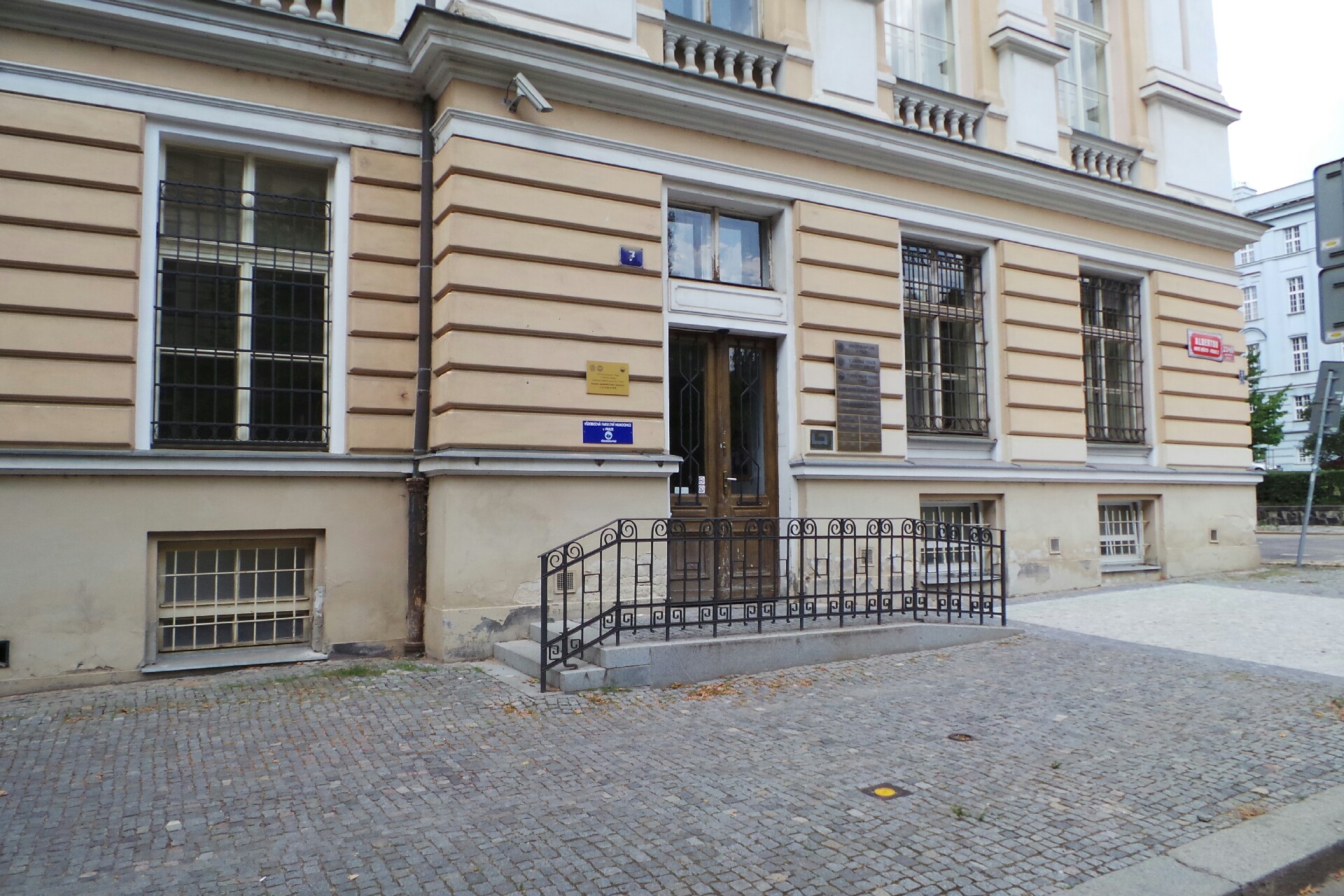 Ústav všeobecného lékařství 1. LF - Univerzita Karlova