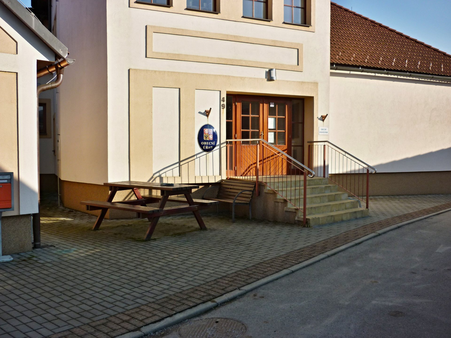 Kostelní Radouň - obecní úřad