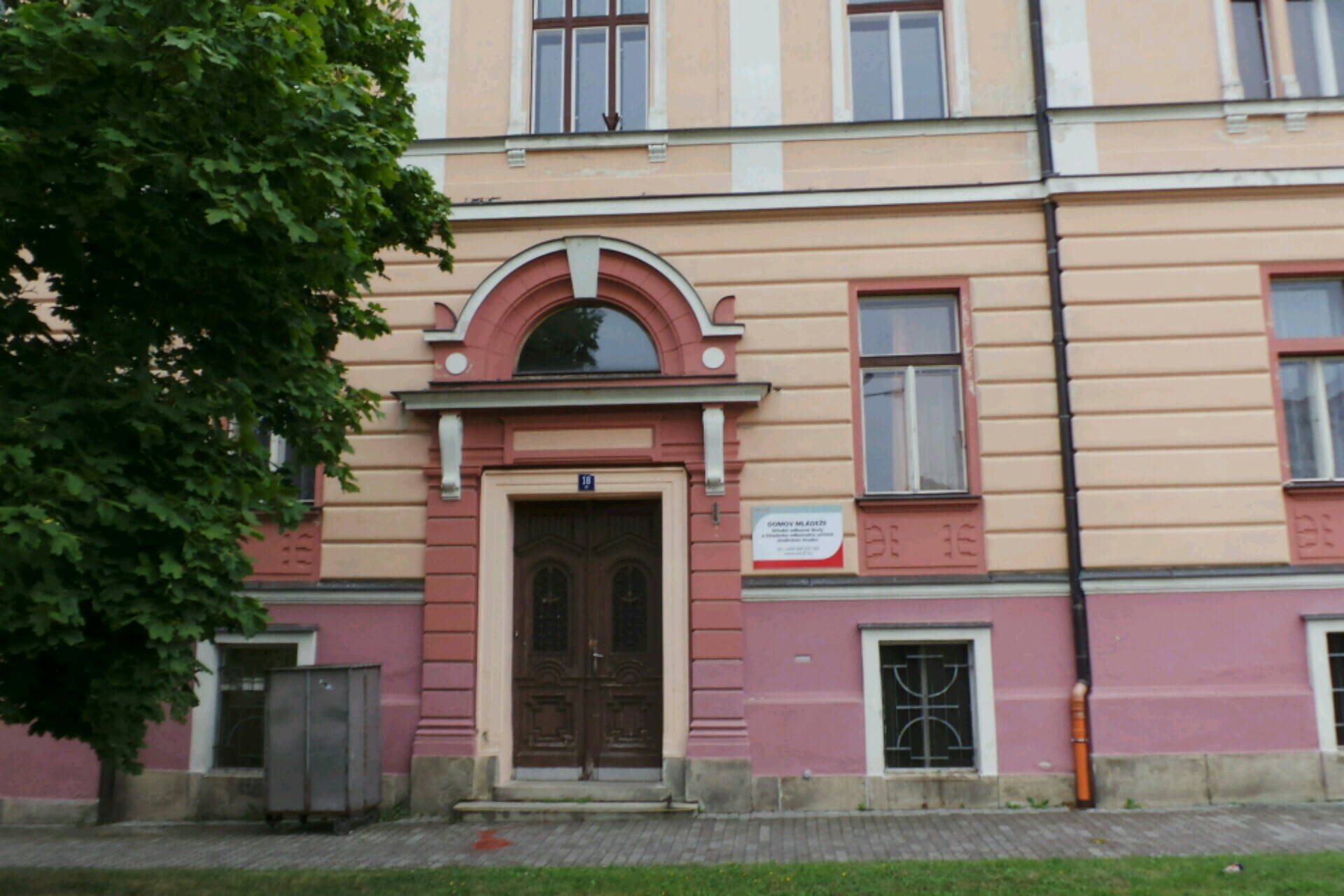 Střední odborná škola a Střední odborné učiliště Jindřichův Hradec - domov mládeže