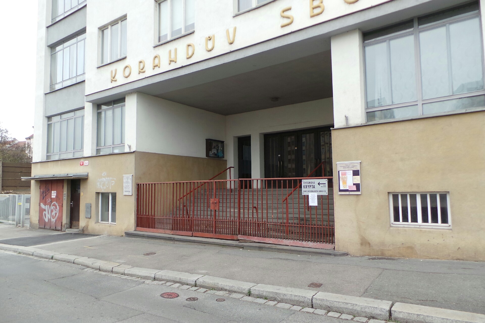 Dr. Leigh Mitchell, MsD.