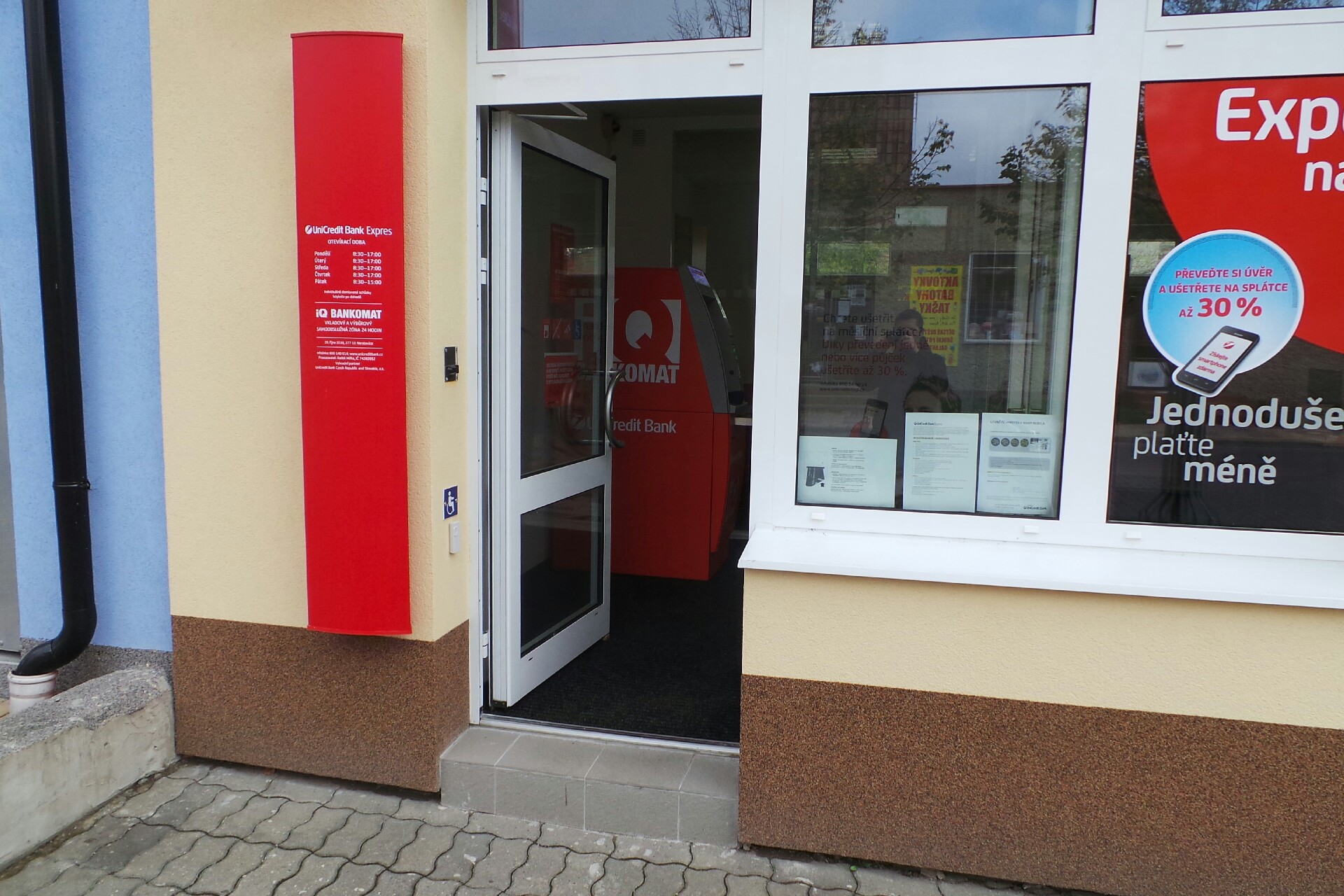 Bankomat UniCredit Bank Czech Republic