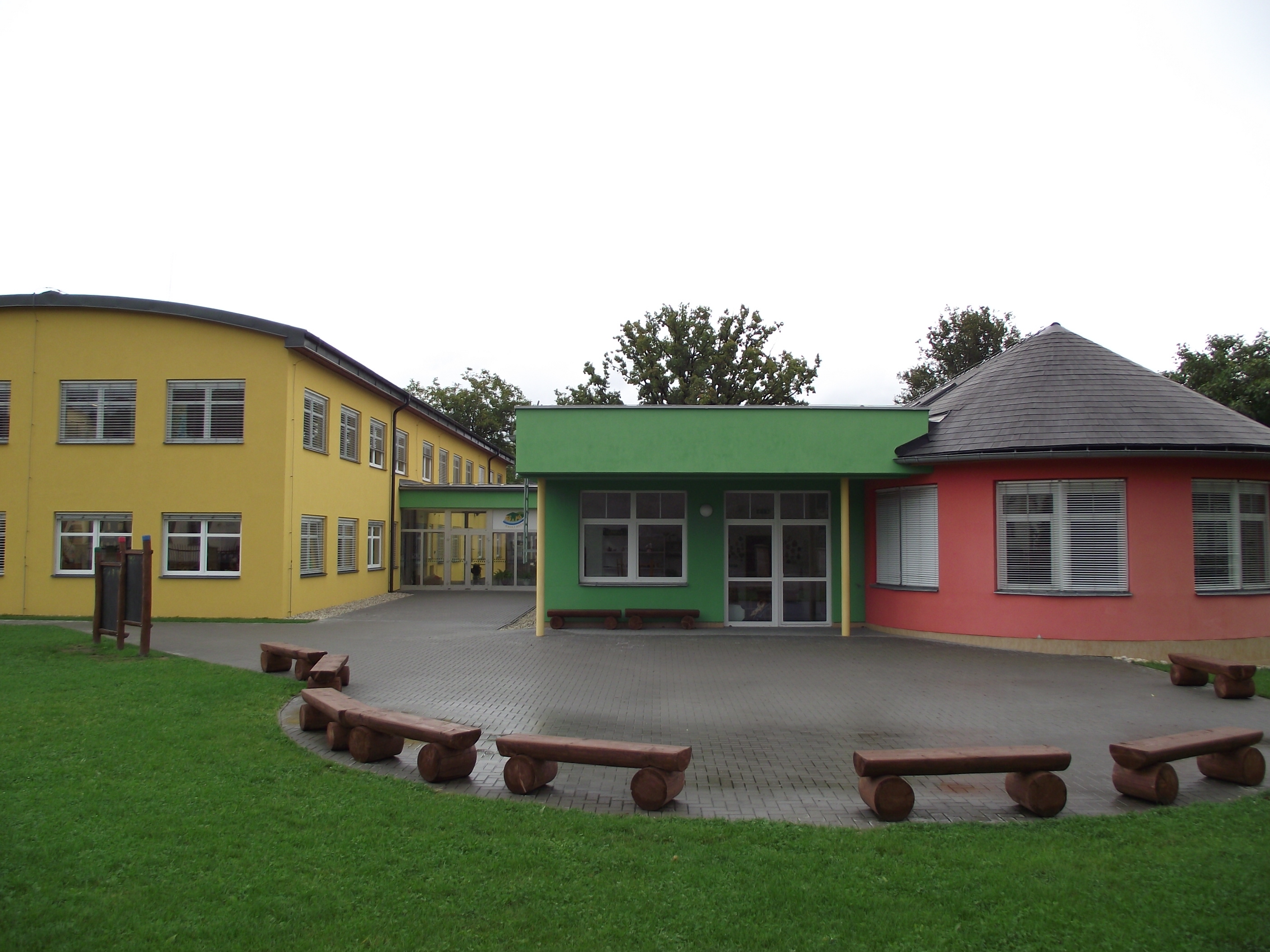 ZŠ Údolí Desné, Rapotín foto 2