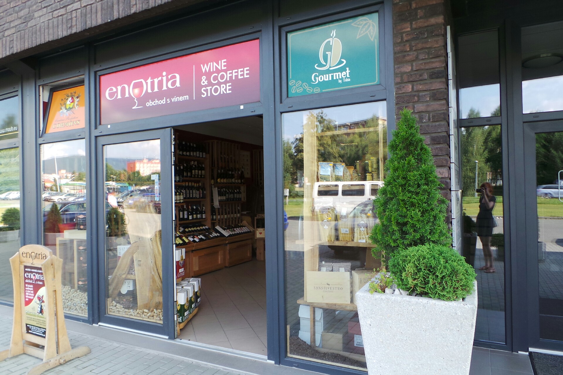 Enotria Wine & Coffee Store