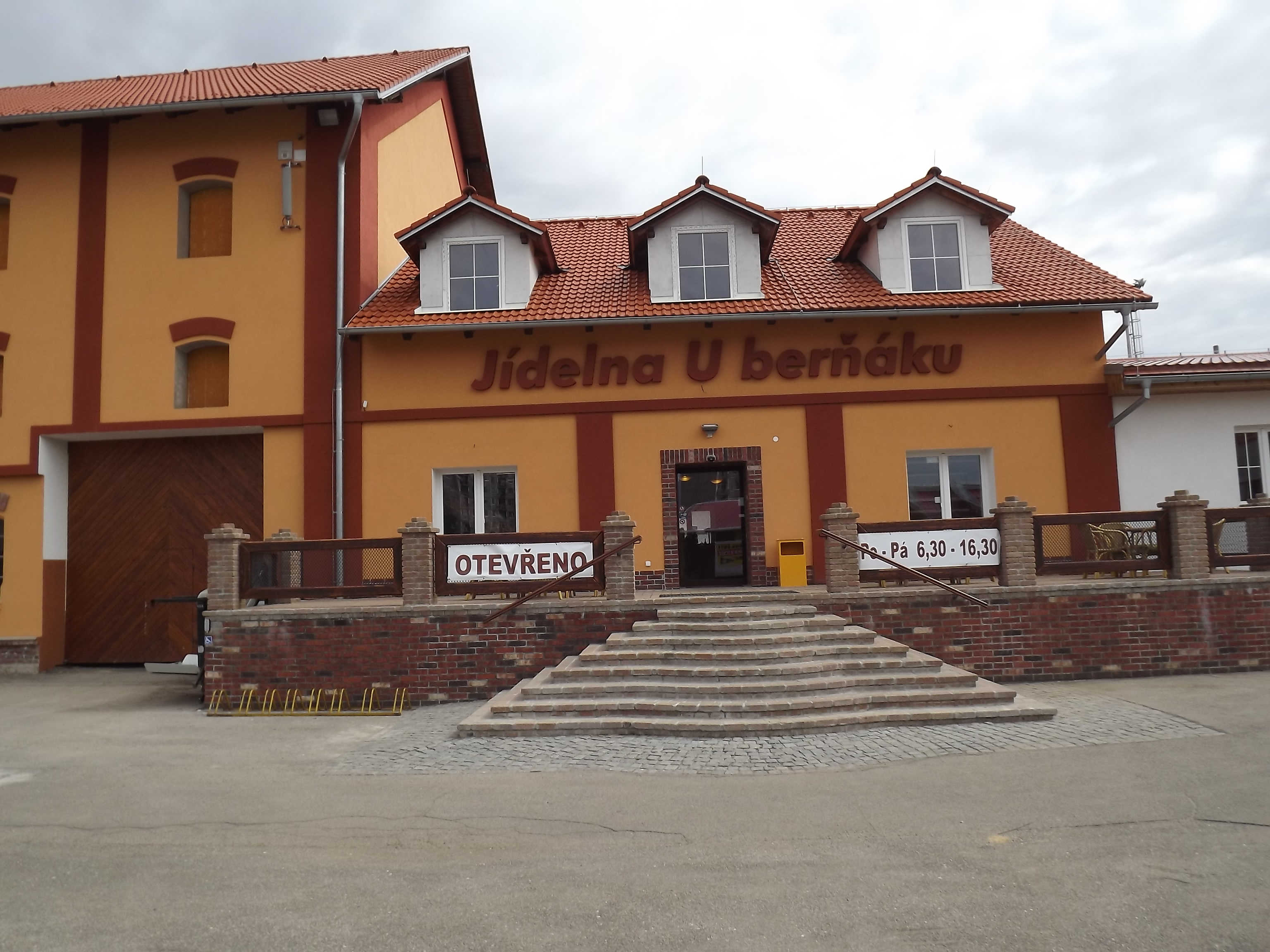 Jídelna U berňáku foto 2