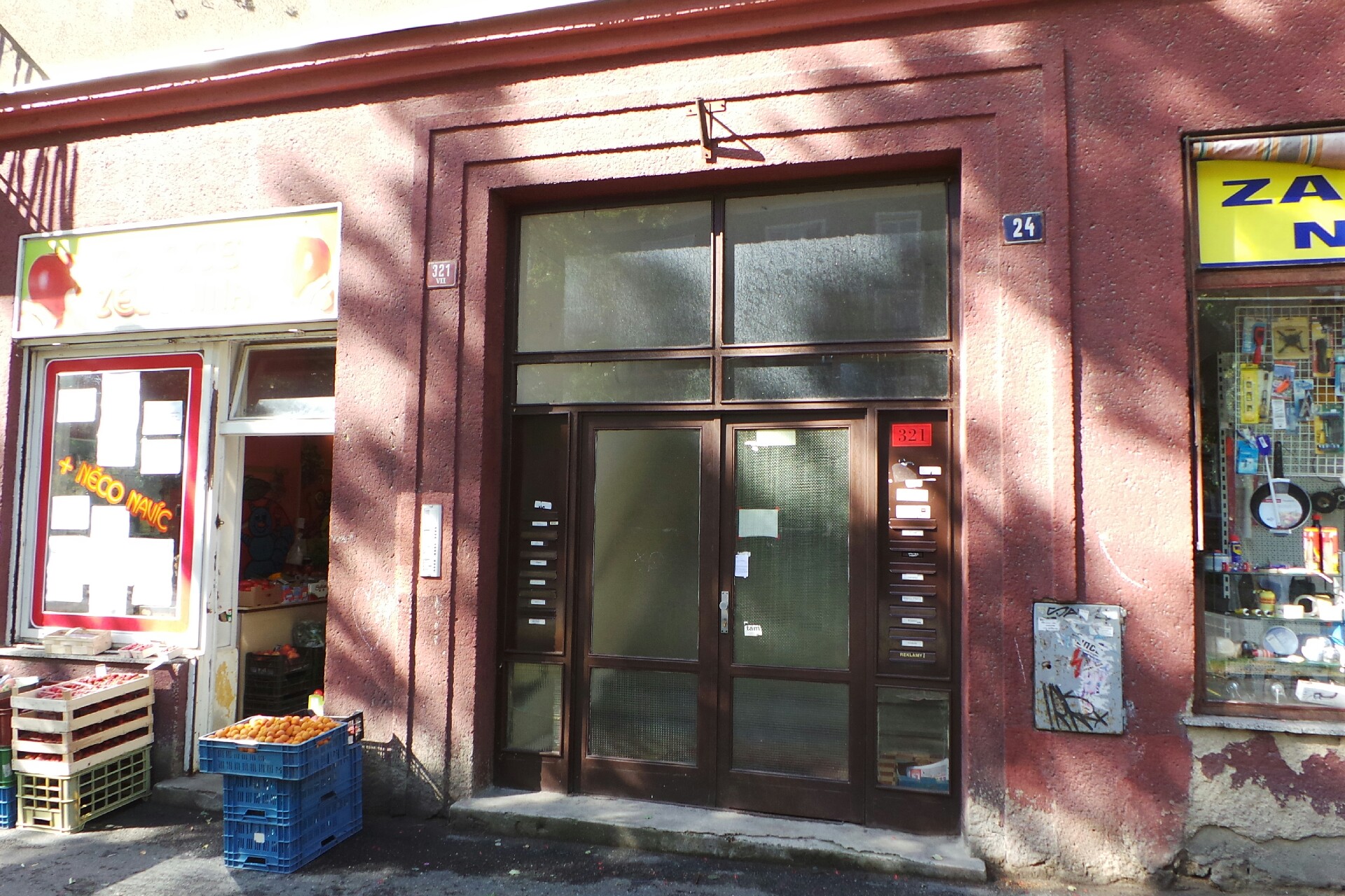 Jana Dvořáková  V.O.Delia  - železářství