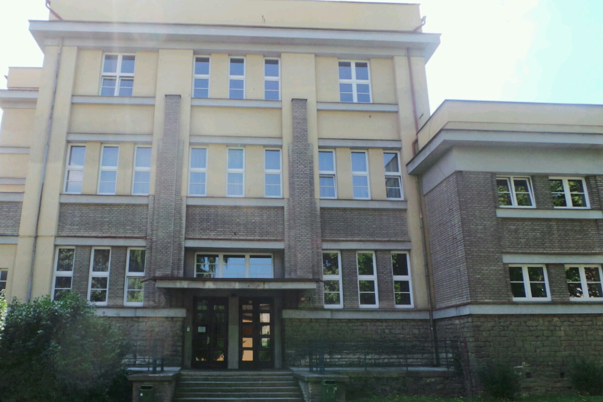 Základní škola T.G.Masaryka Kutná Hora, Jiráskovy sady 387