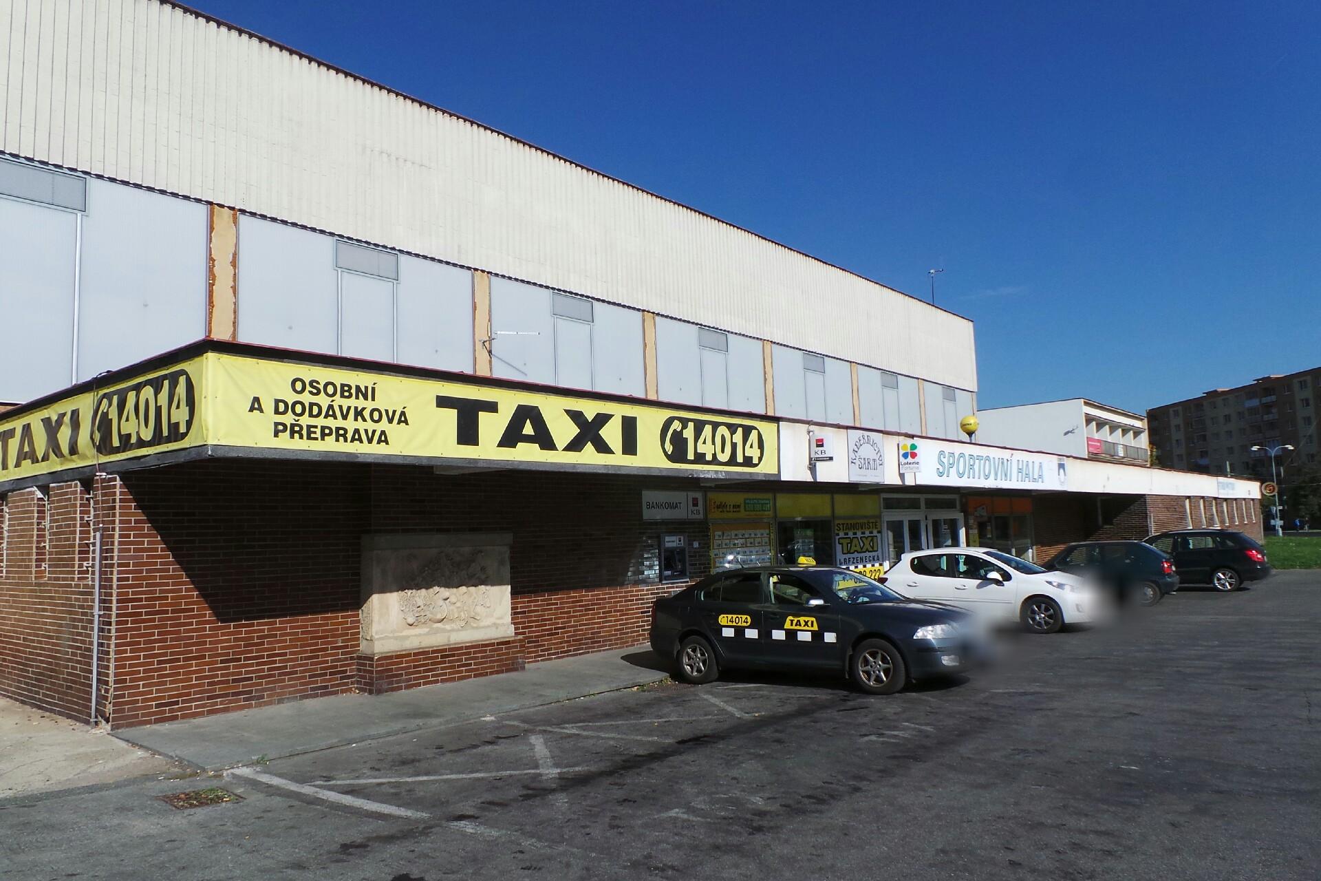 Sportovní hala Březenecká