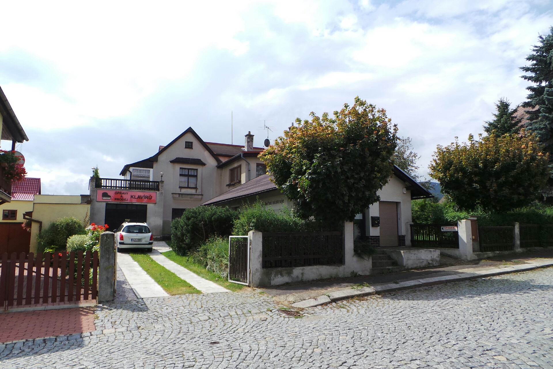 Vítězslav Řípa - opravy klavírů