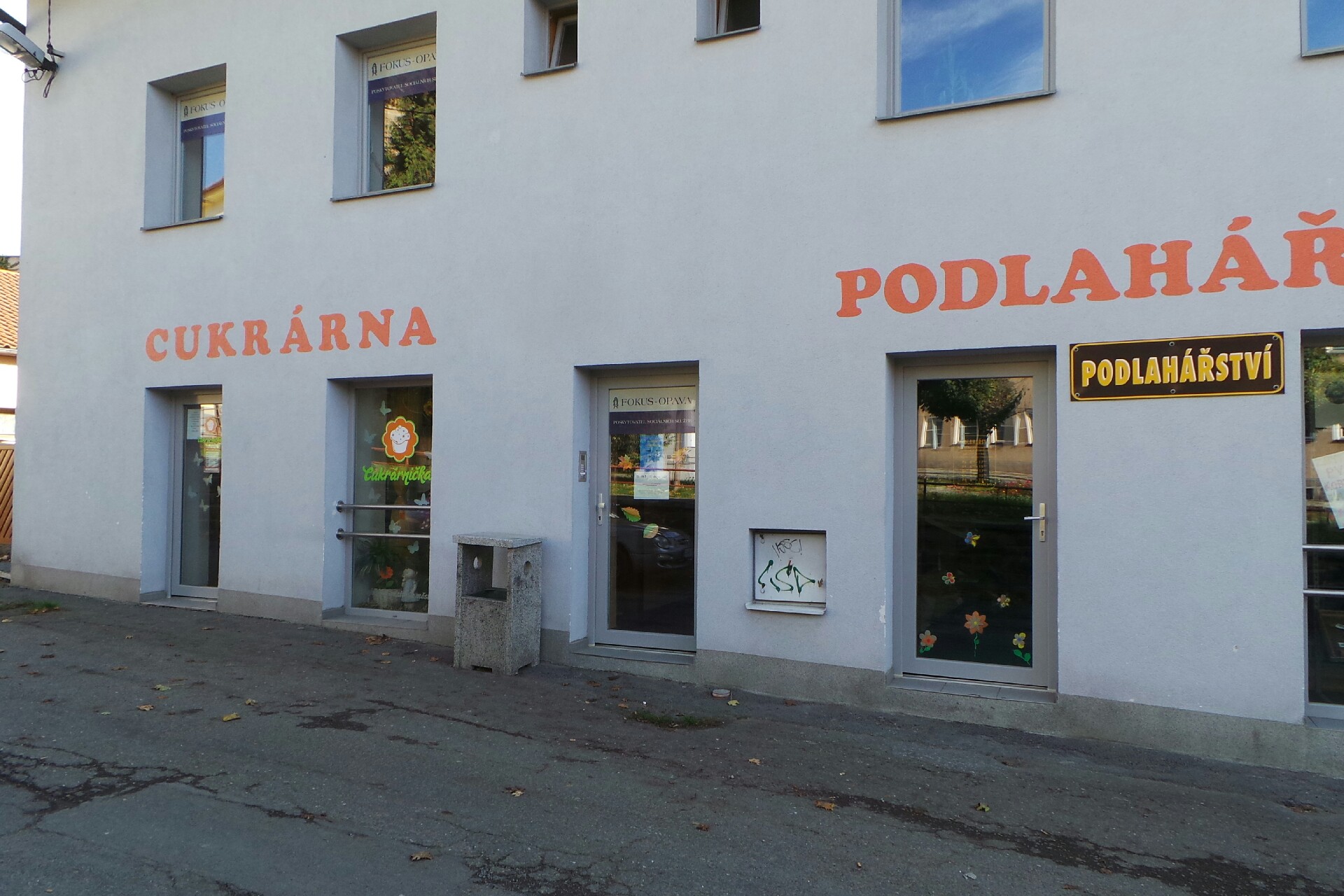 Ronald Zavodančík - Pokladačství a obkladačství