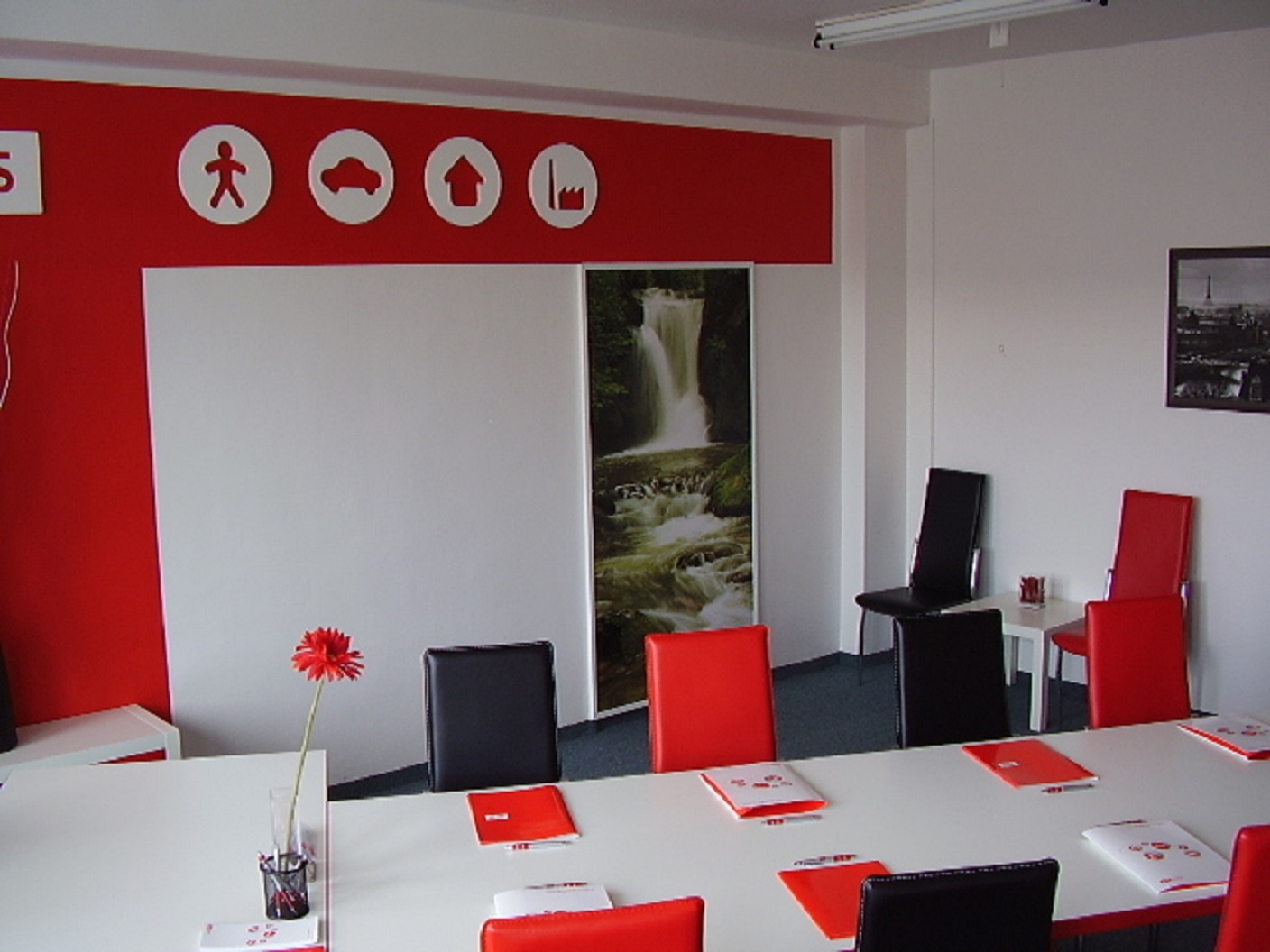 SMS finance, a.s. foto 2