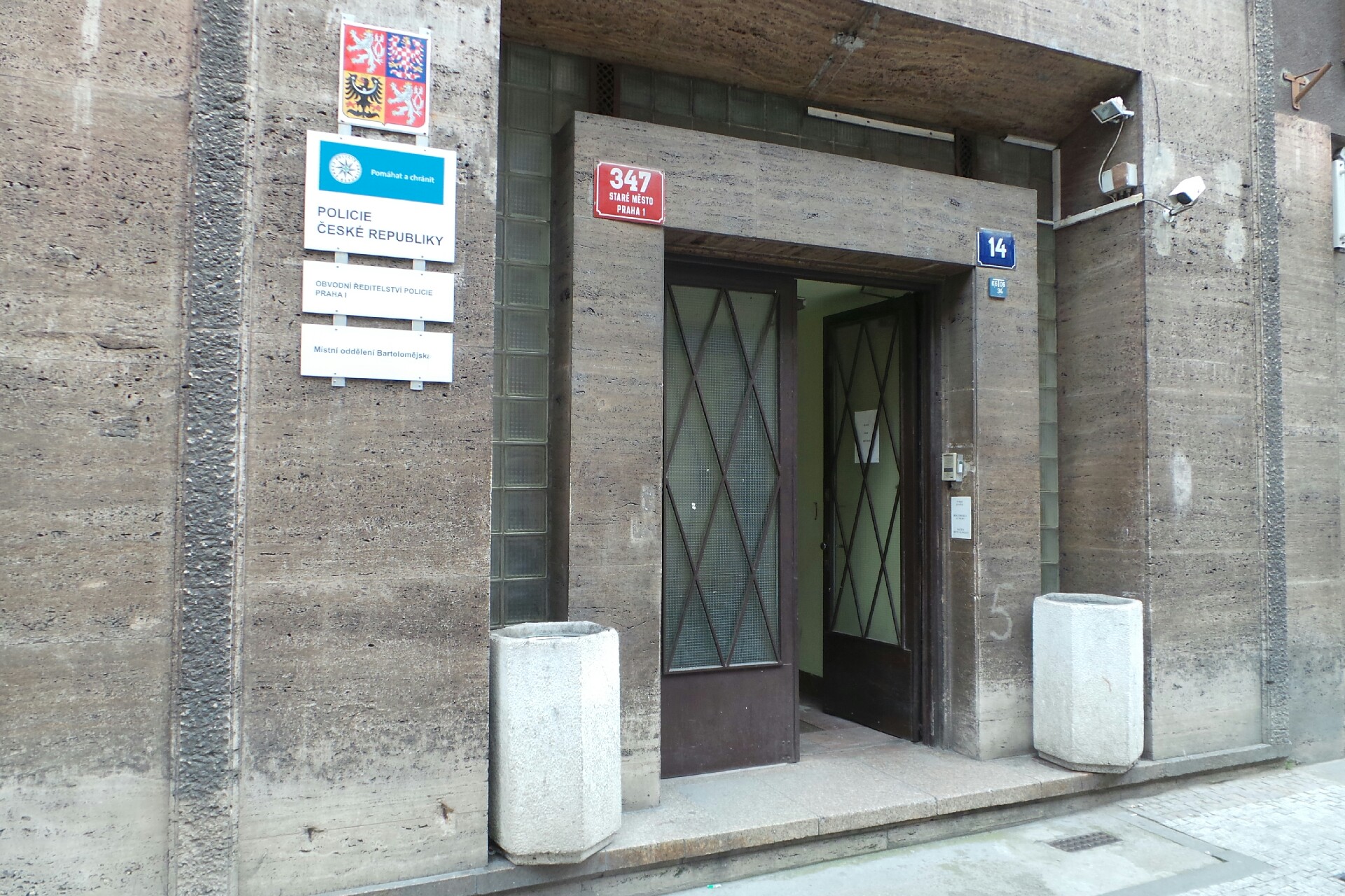 Policie ČR - Místní oddělení Bartolomějská foto 2