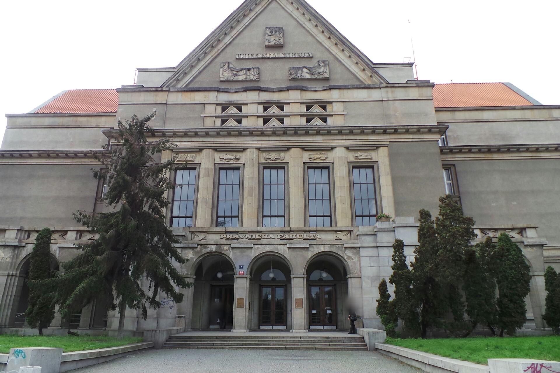 Katedra politologie a sociologie Právnické fakulty - Univerzita Karlova