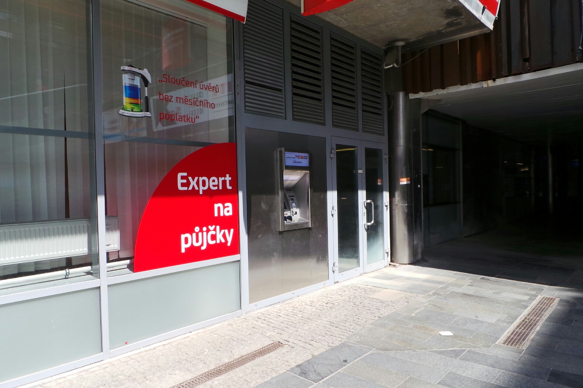 Bankomat UniCredit Bank Czech Republic