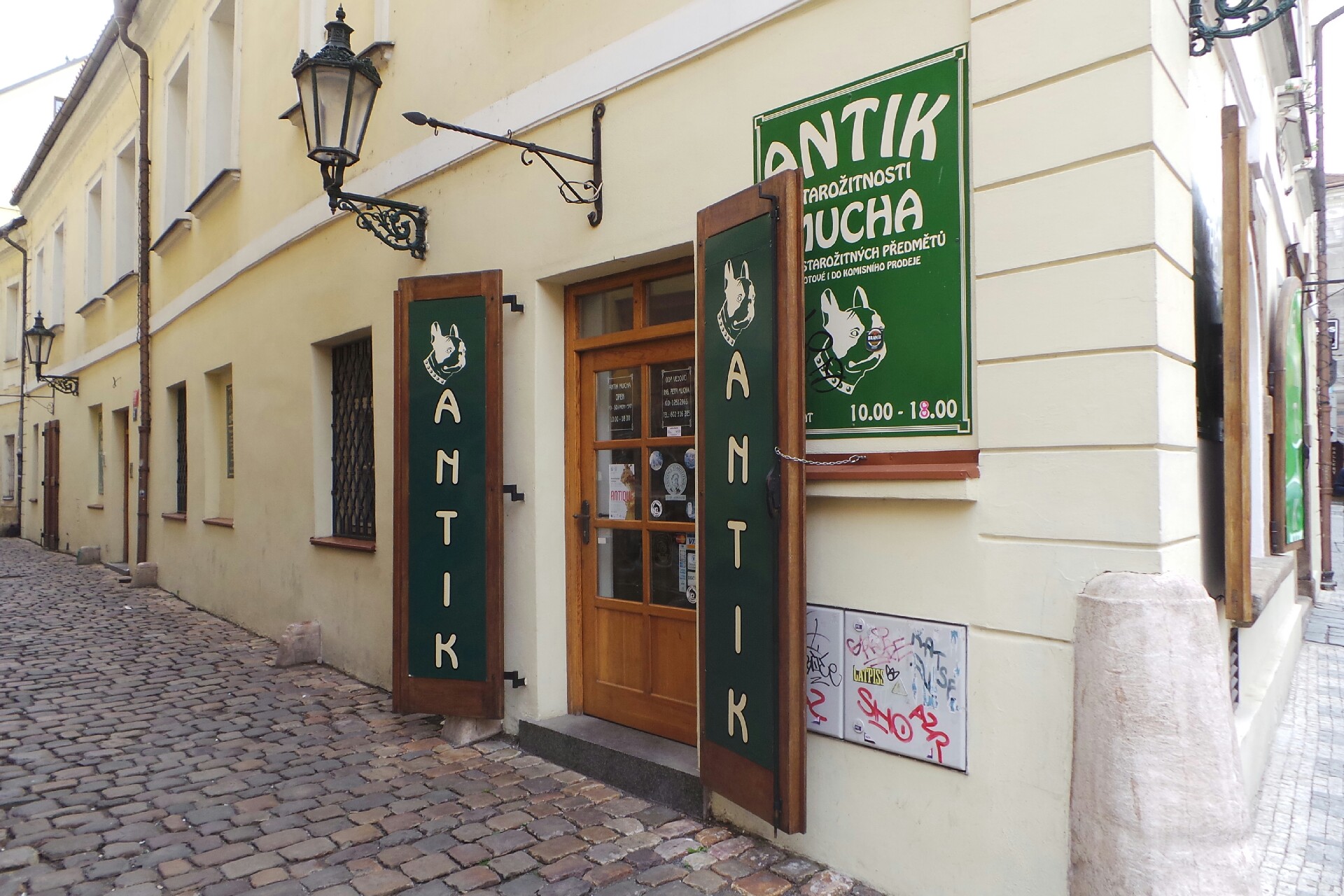 ANIM STAROŽITNOSTI MUCHA