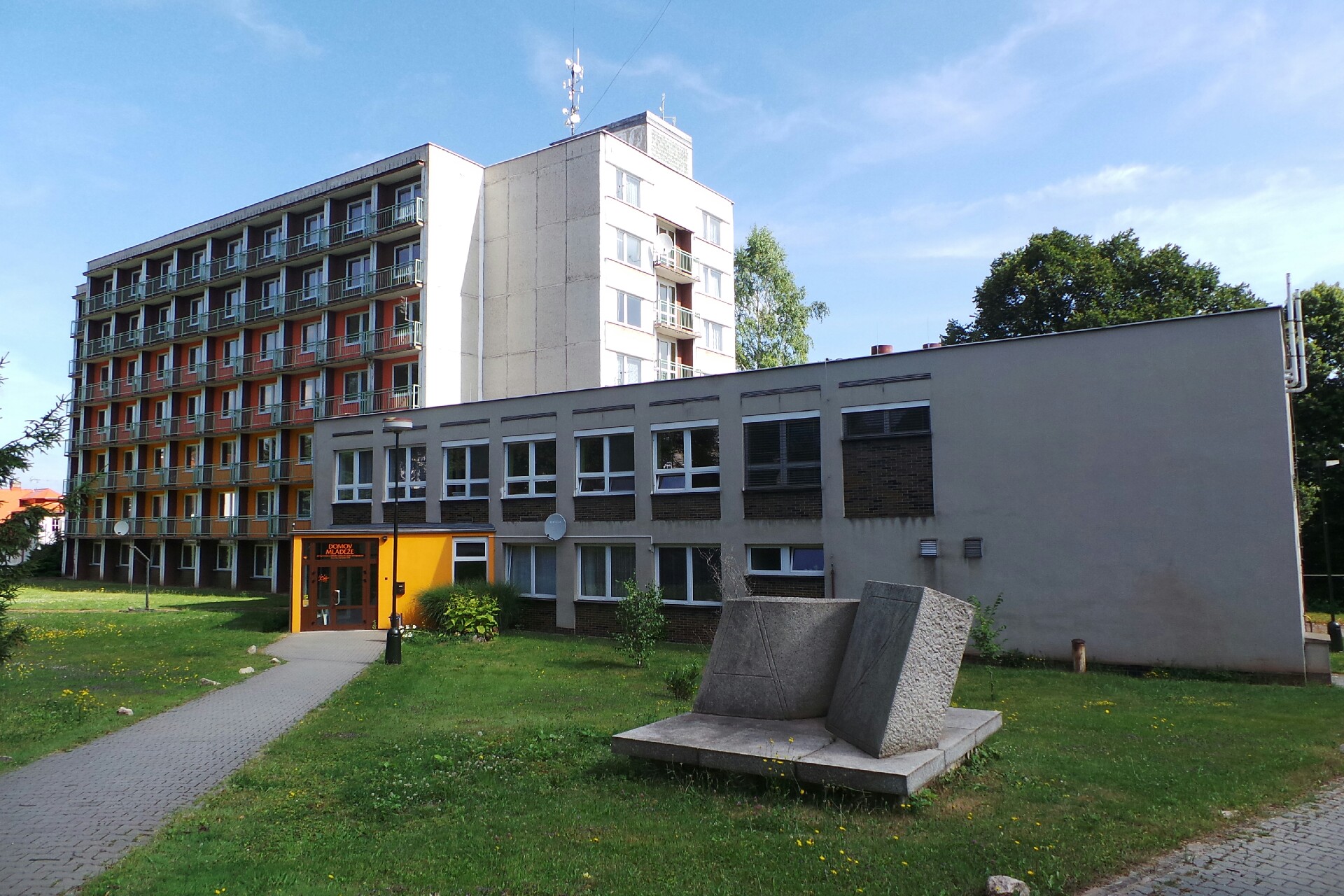 Gymnázium a Střední odborná škola pedagogická Nová Paka - Školní jídelna