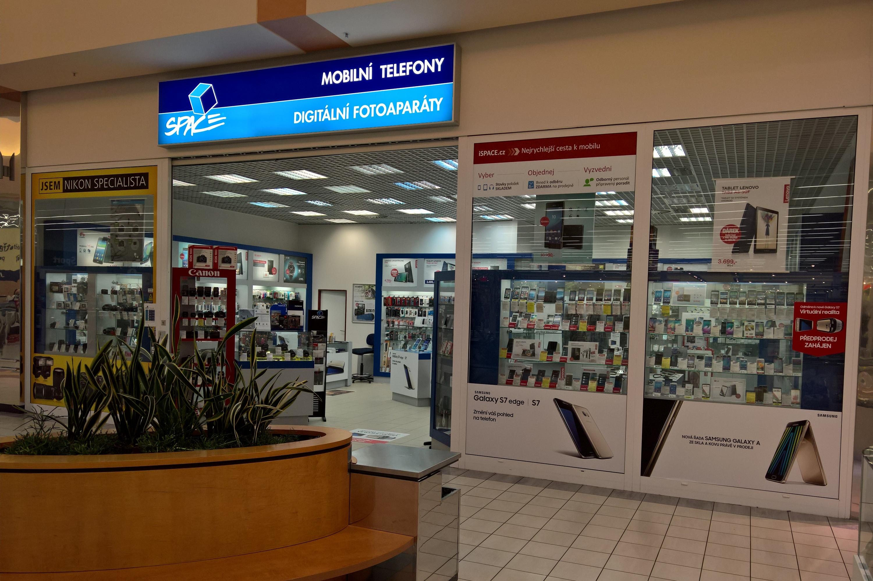 SPACE mobilní telefony