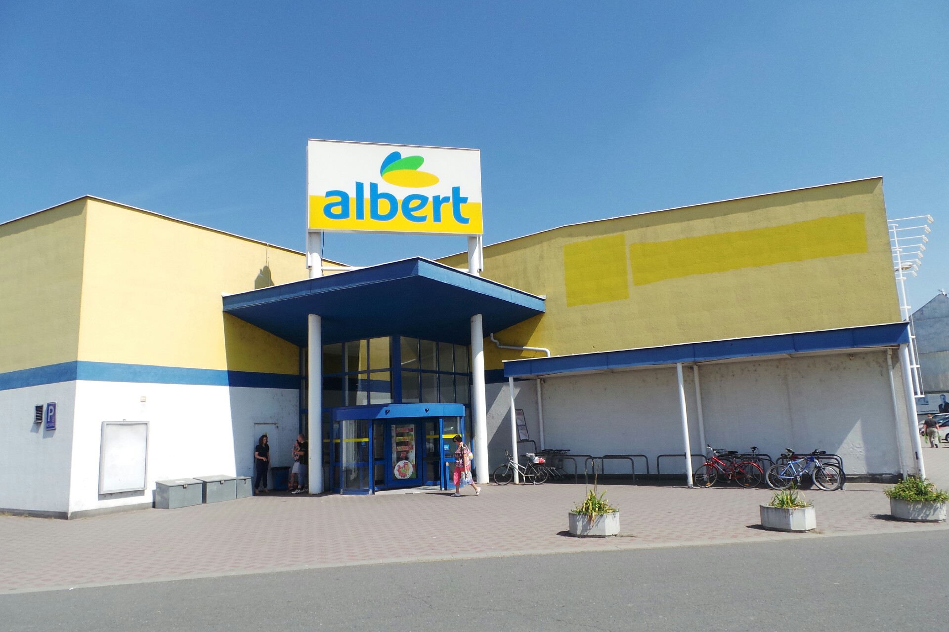 Albert Hypermarket