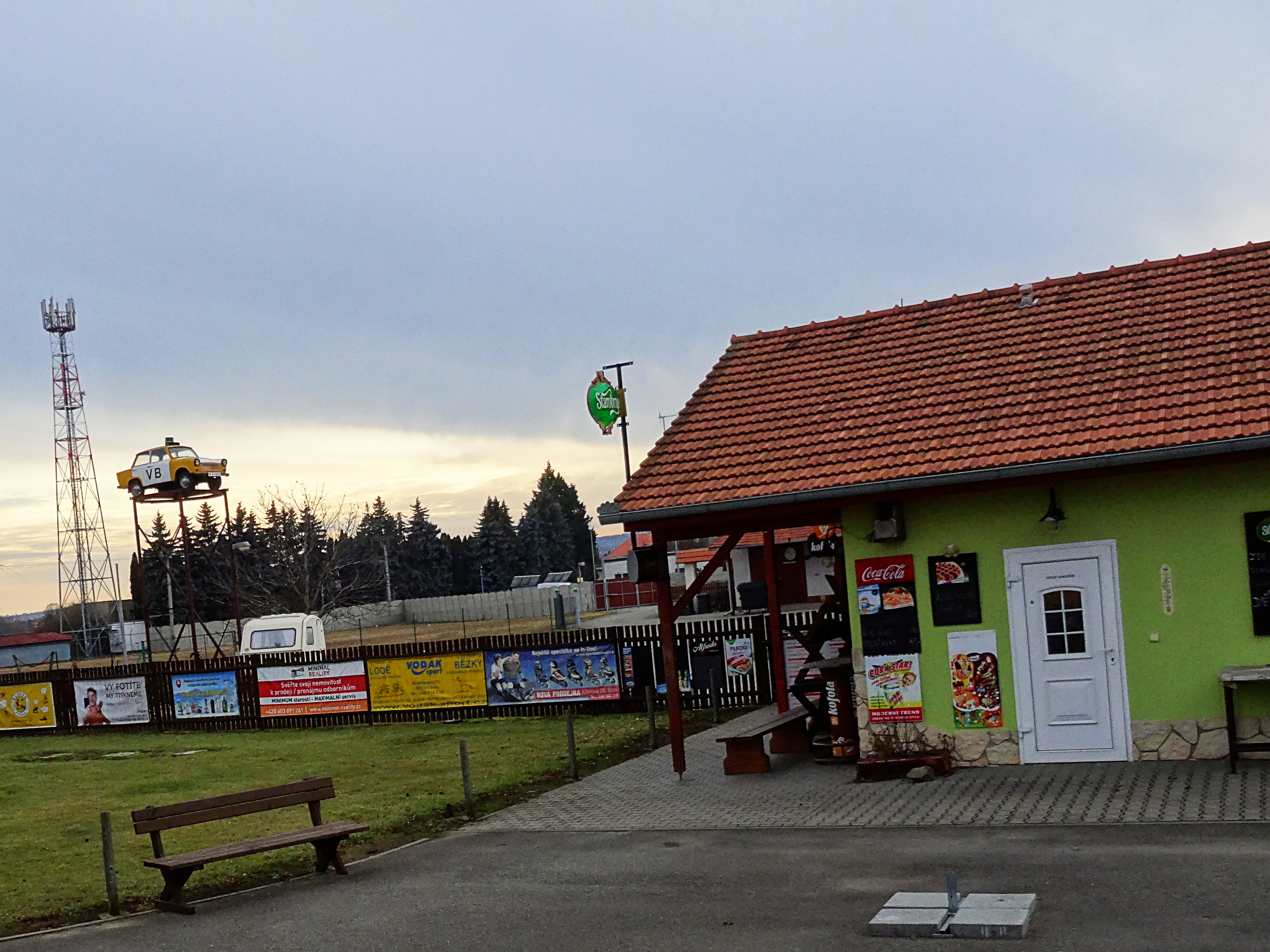 POSEZENÍ U TRABANTA foto 2