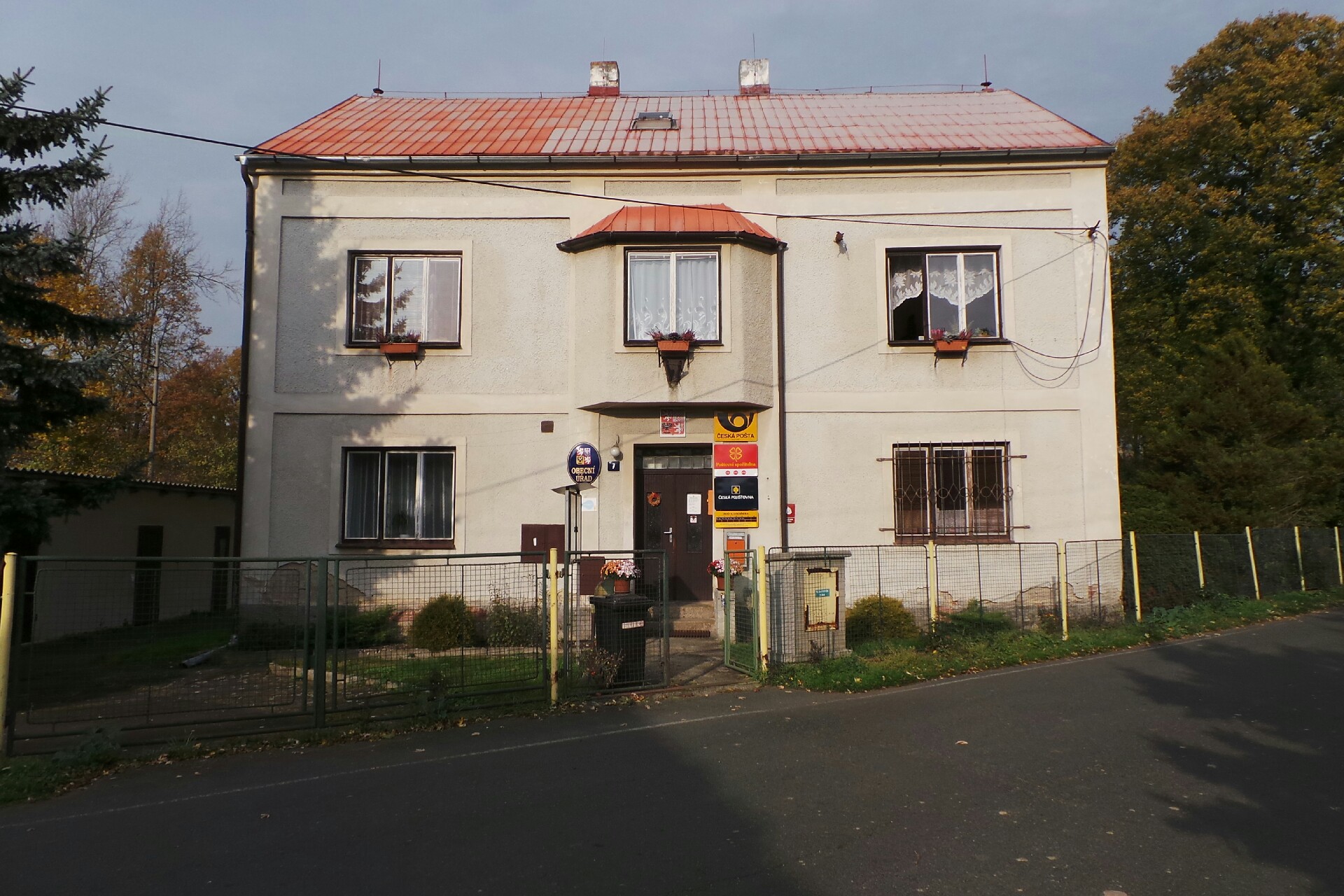 Nebanice - obecní úřad