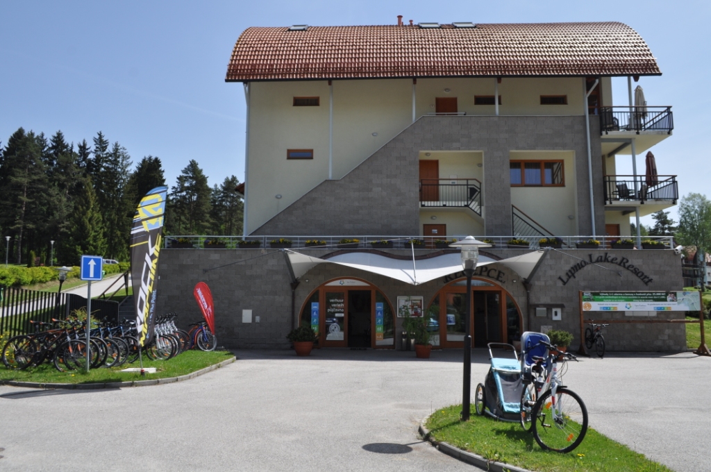 Sportovní půjčovna Lipno Centrum foto 2