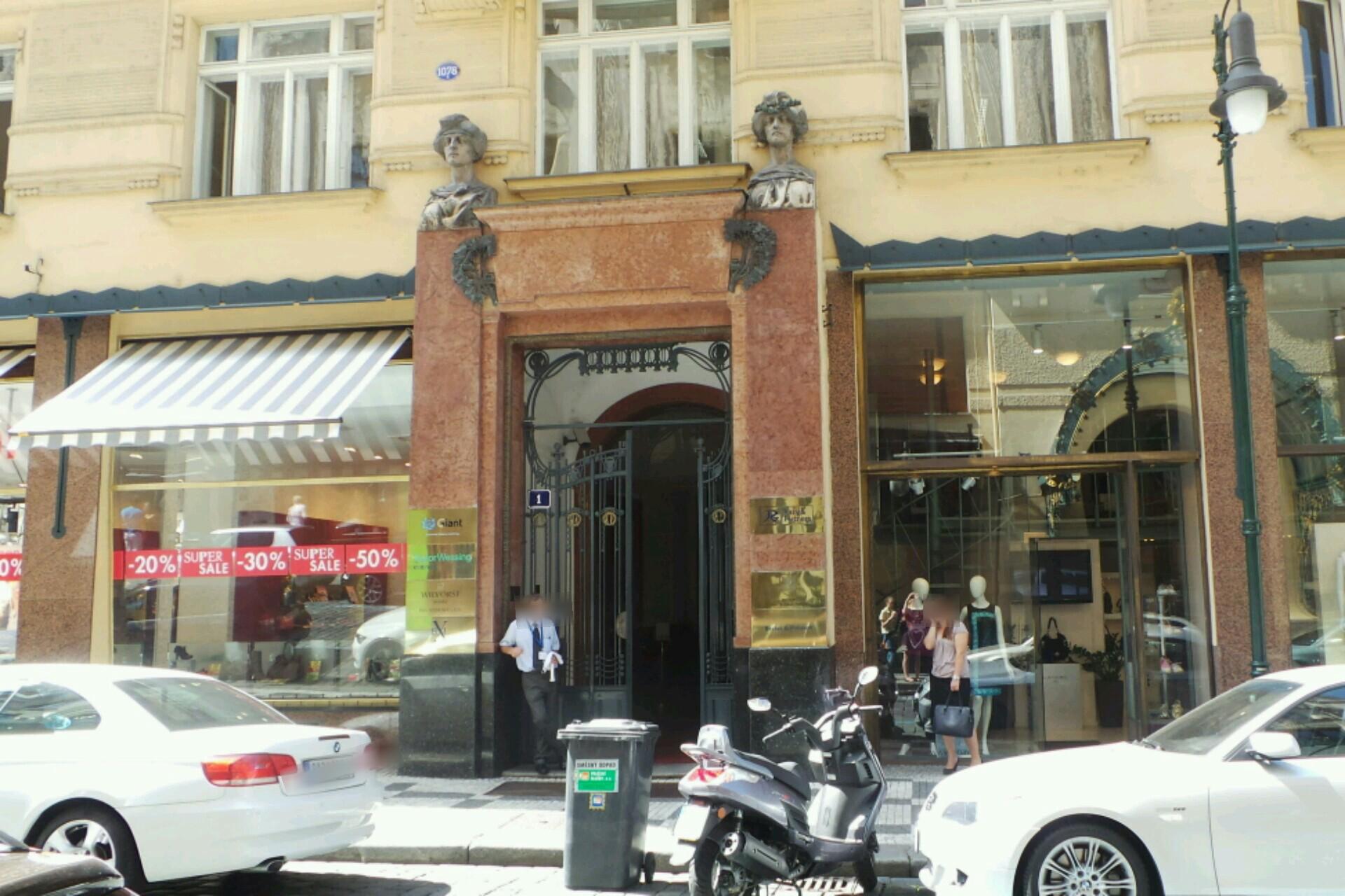 Mgr. Ing. Markéta Cvrčková, advokátka