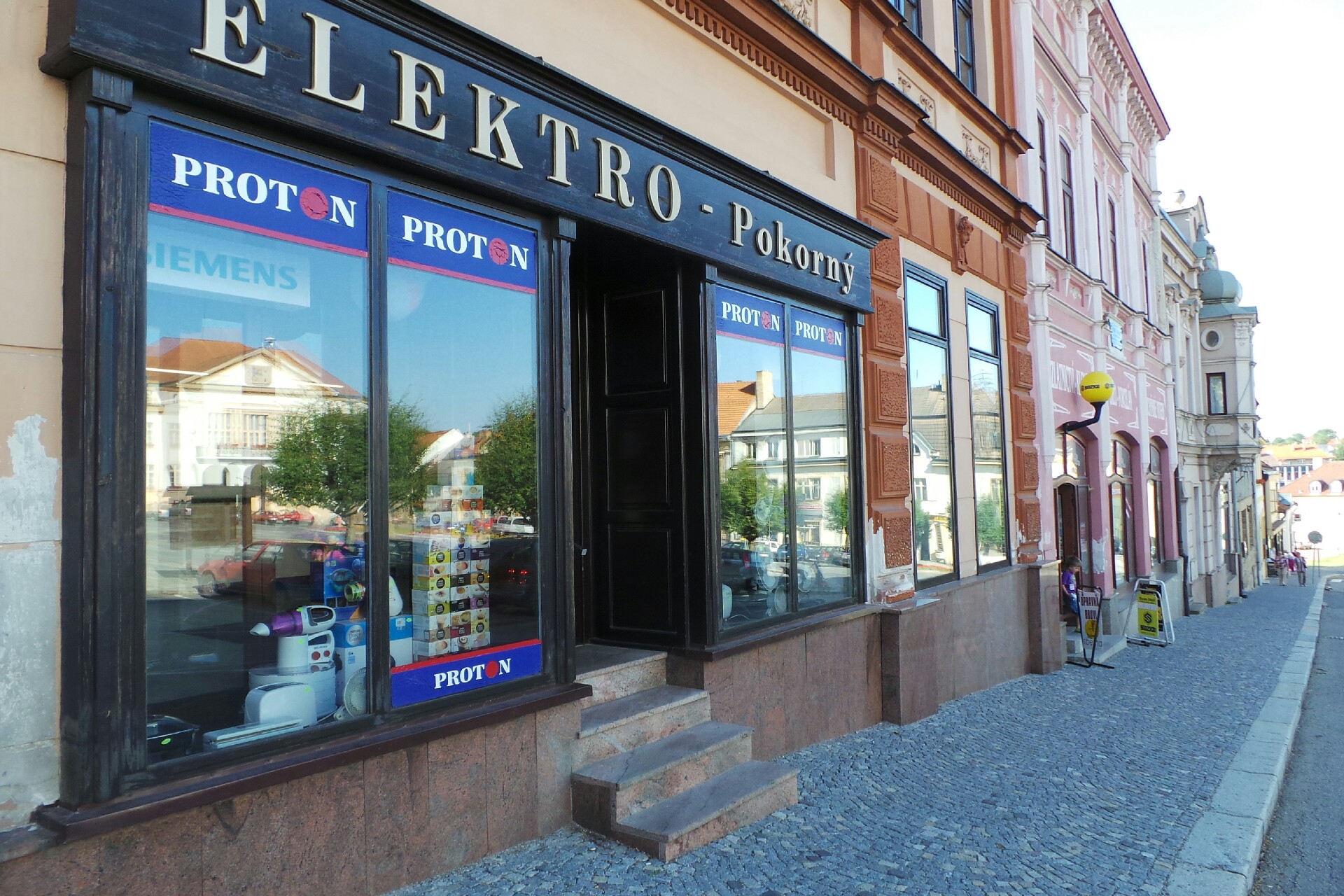 Elektro u Kostela sv. Michaela