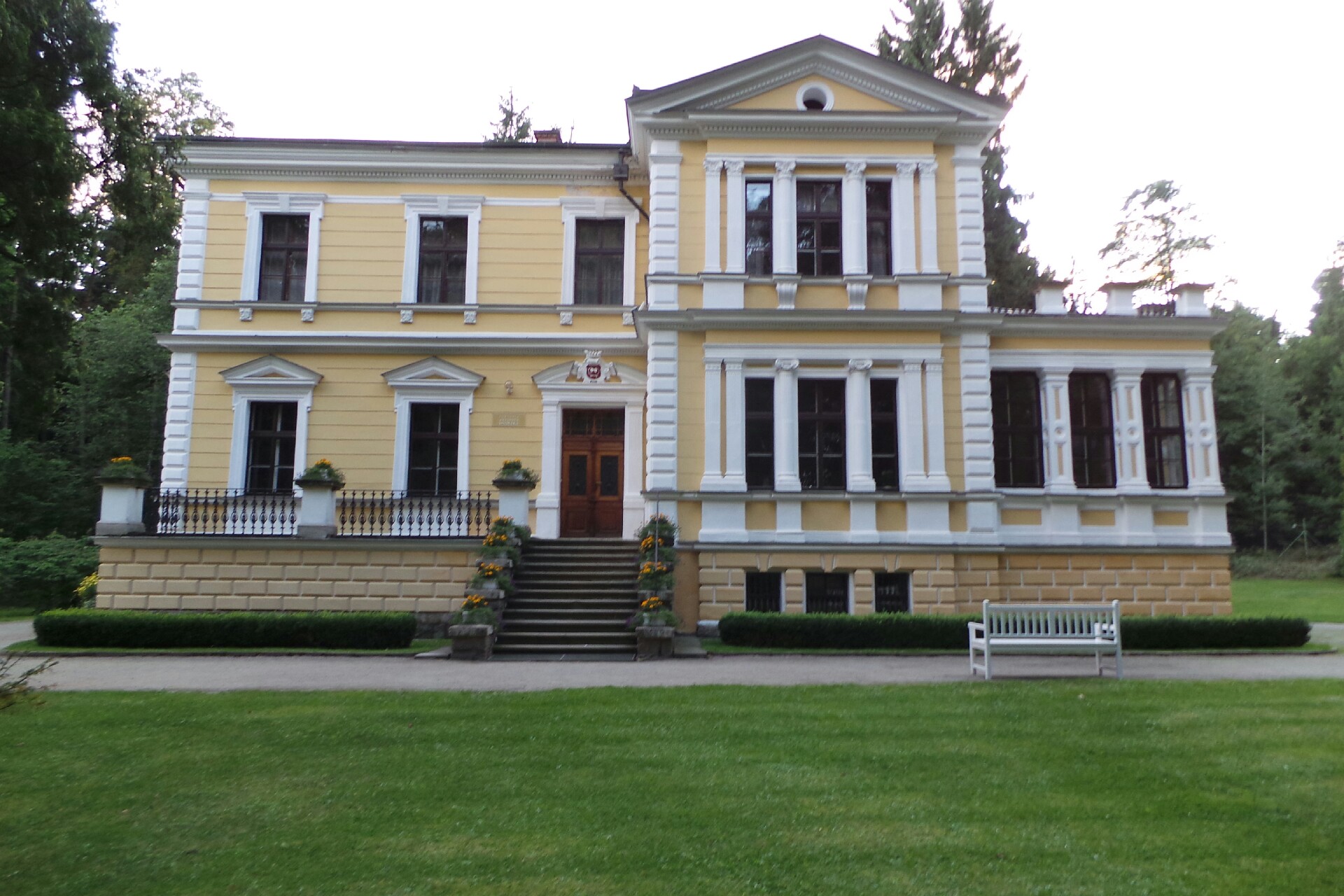 Památník Antonína Dvořáka ve Vysoké u Příbrami foto 2