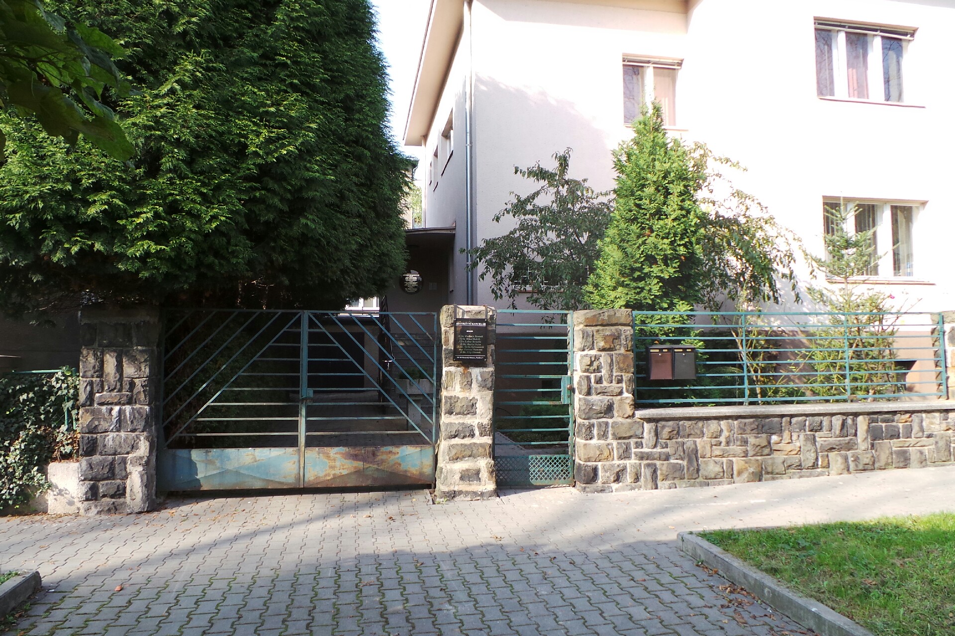 Mgr. Lucie Macášová, advokát