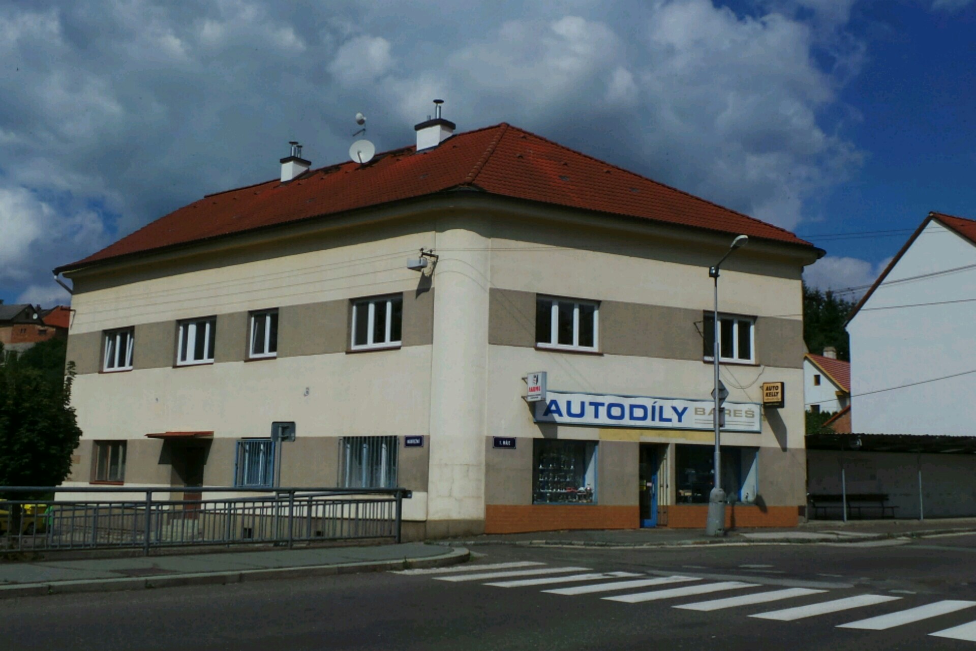 AUTODÍLY BAREŠ foto 1