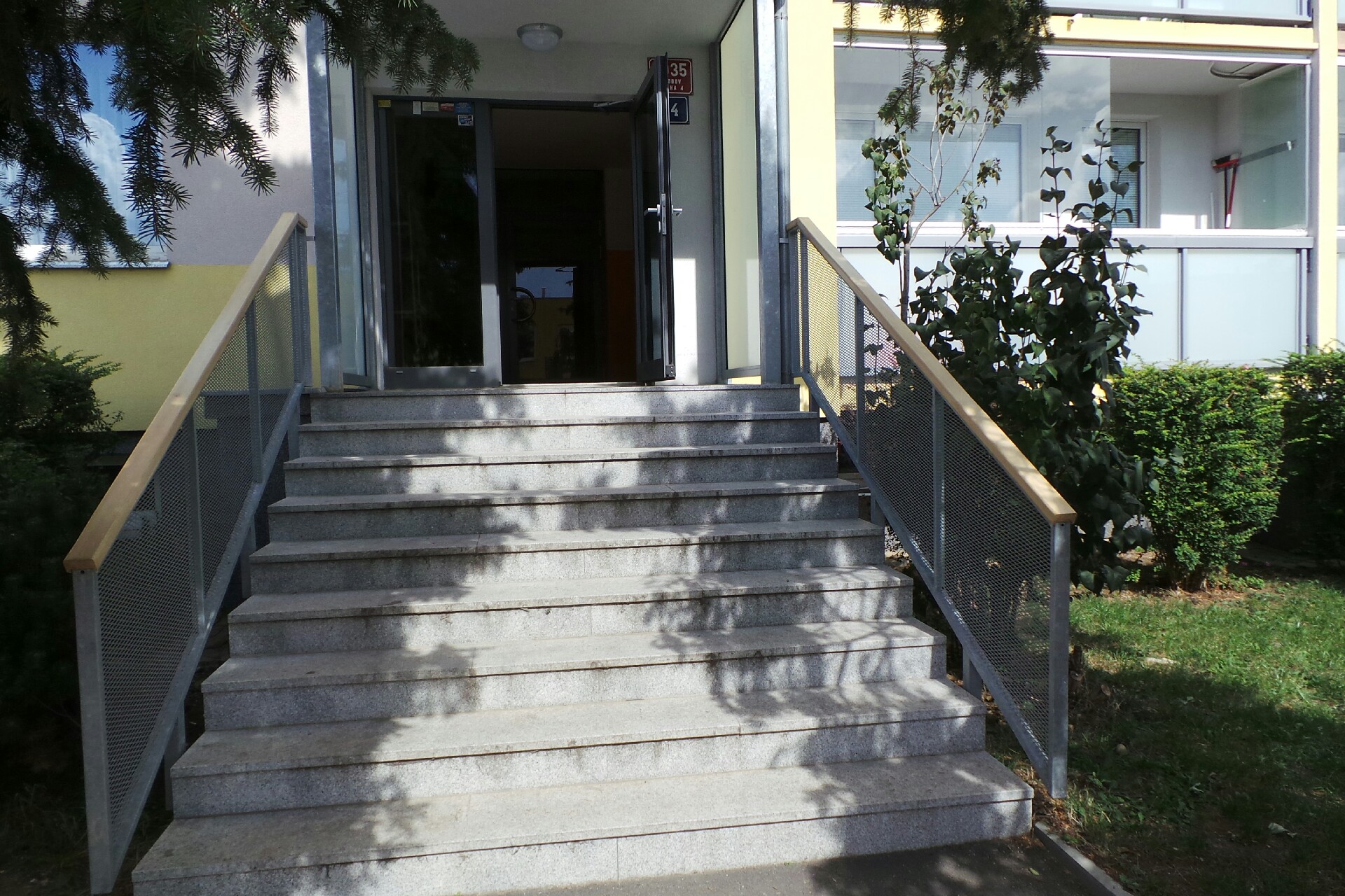 JUDr. Zdeňka Boušková, advokát