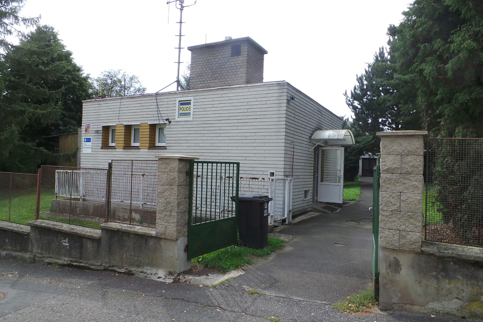 Policie ČR - Obvodní oddělení Chlumec foto 2