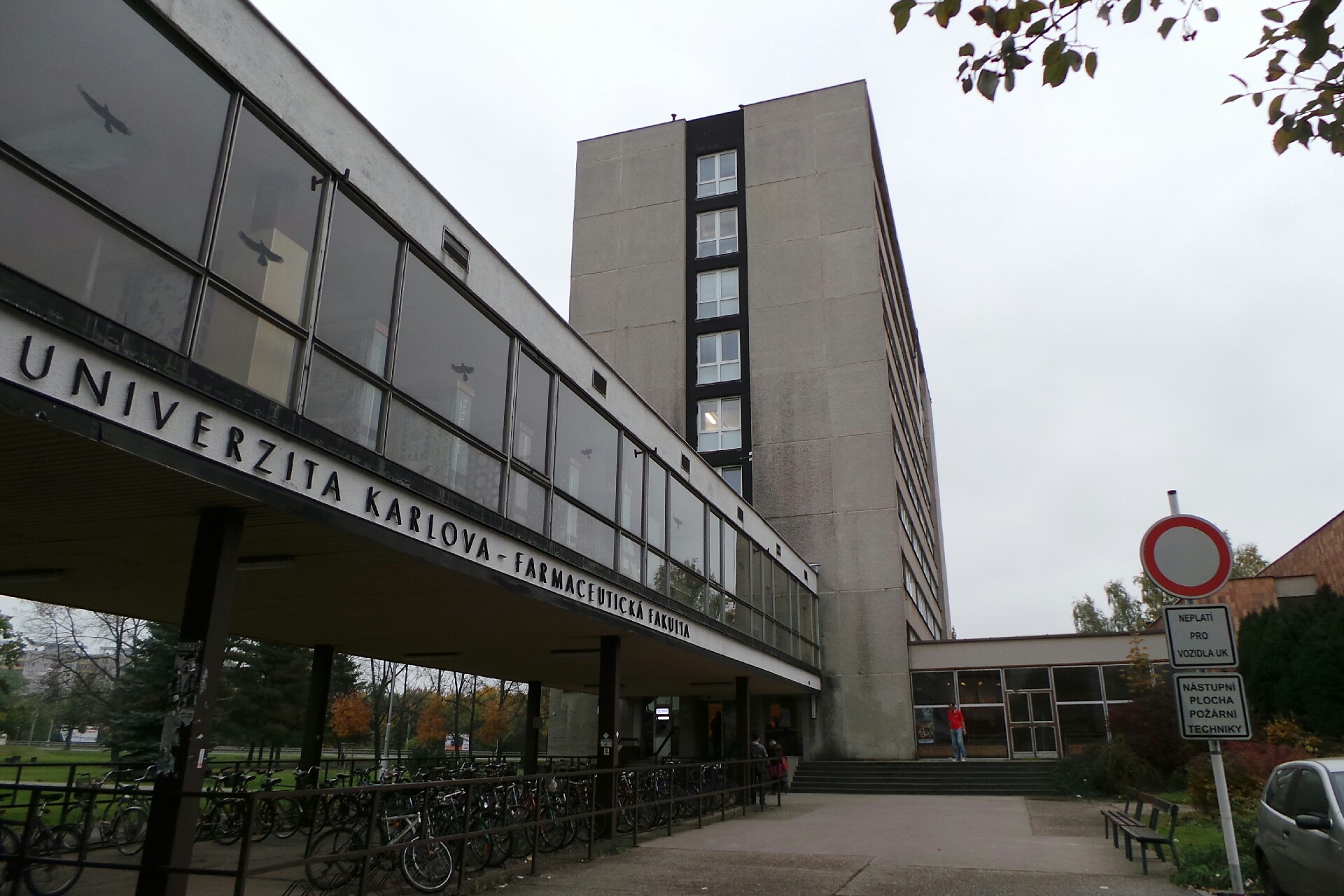 Katedra farmakologie a toxikologie Farmaceutické fakulty - Univerzita Karlova