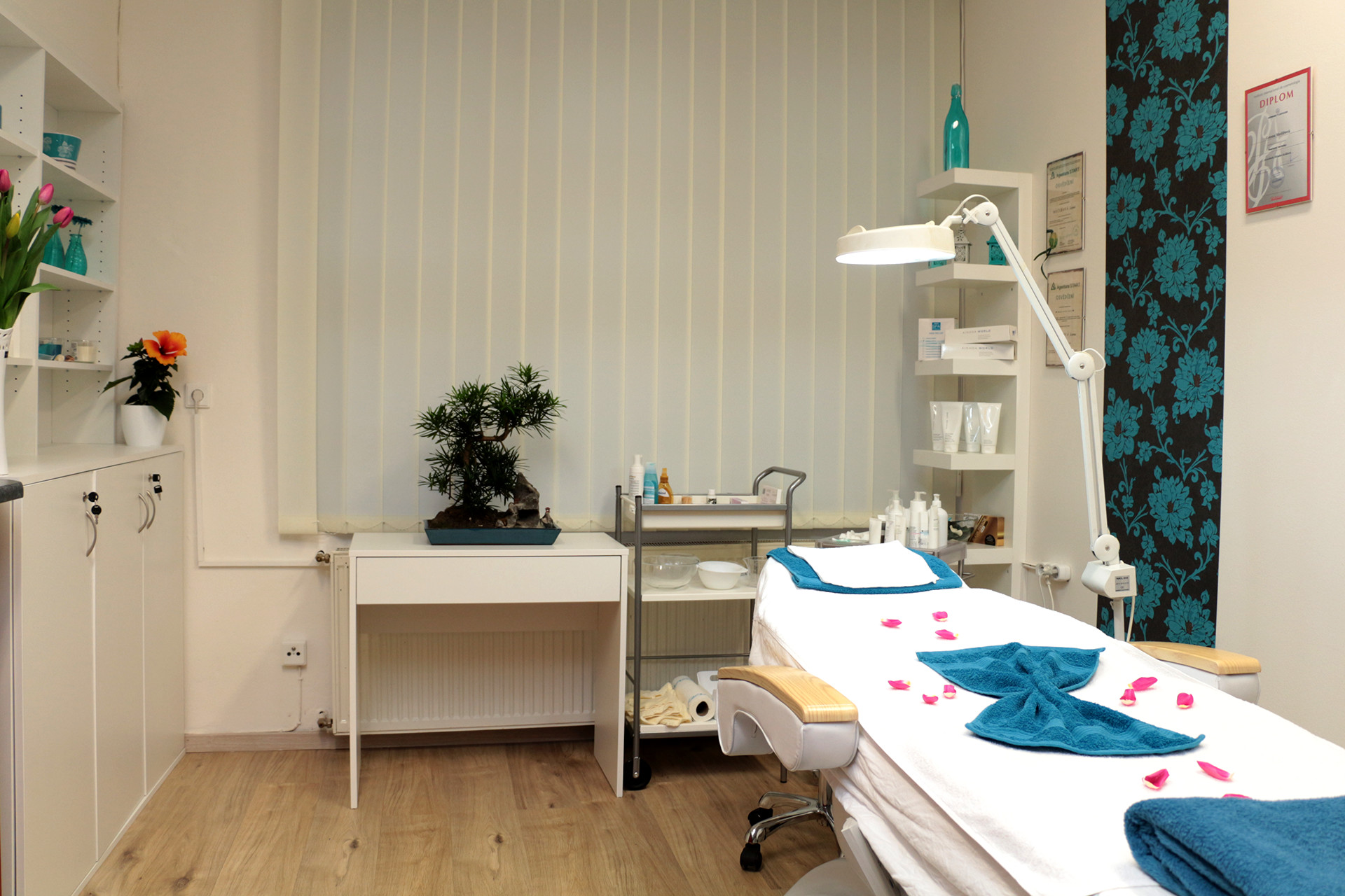 Kosmetika - Leona Mečířová