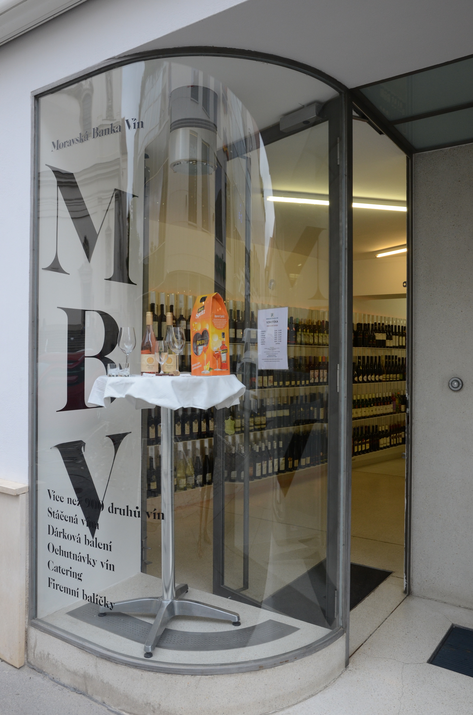 Vinotéka - Moravská banka vín foto 5