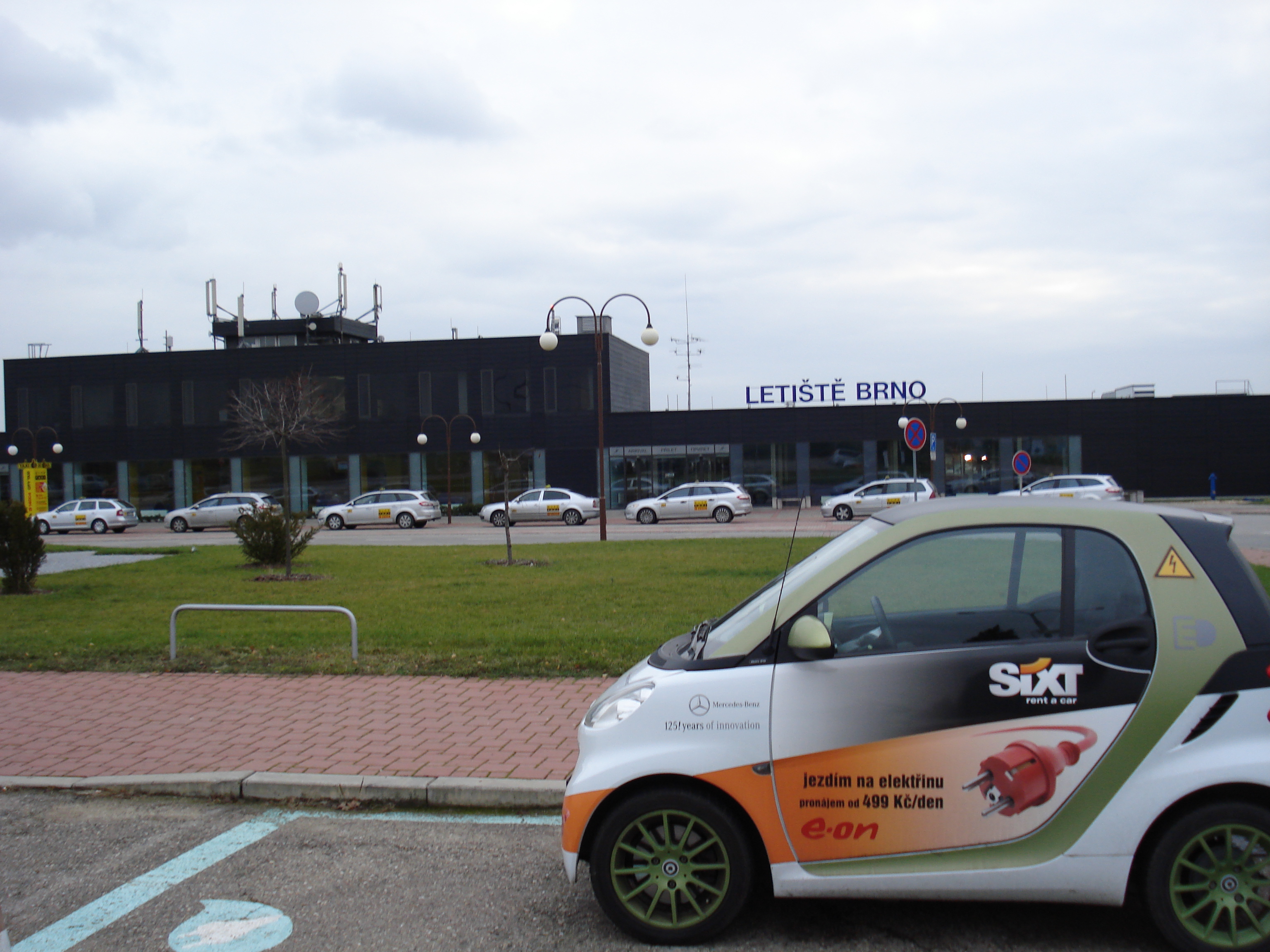 Sixt autopůjčovna foto 3