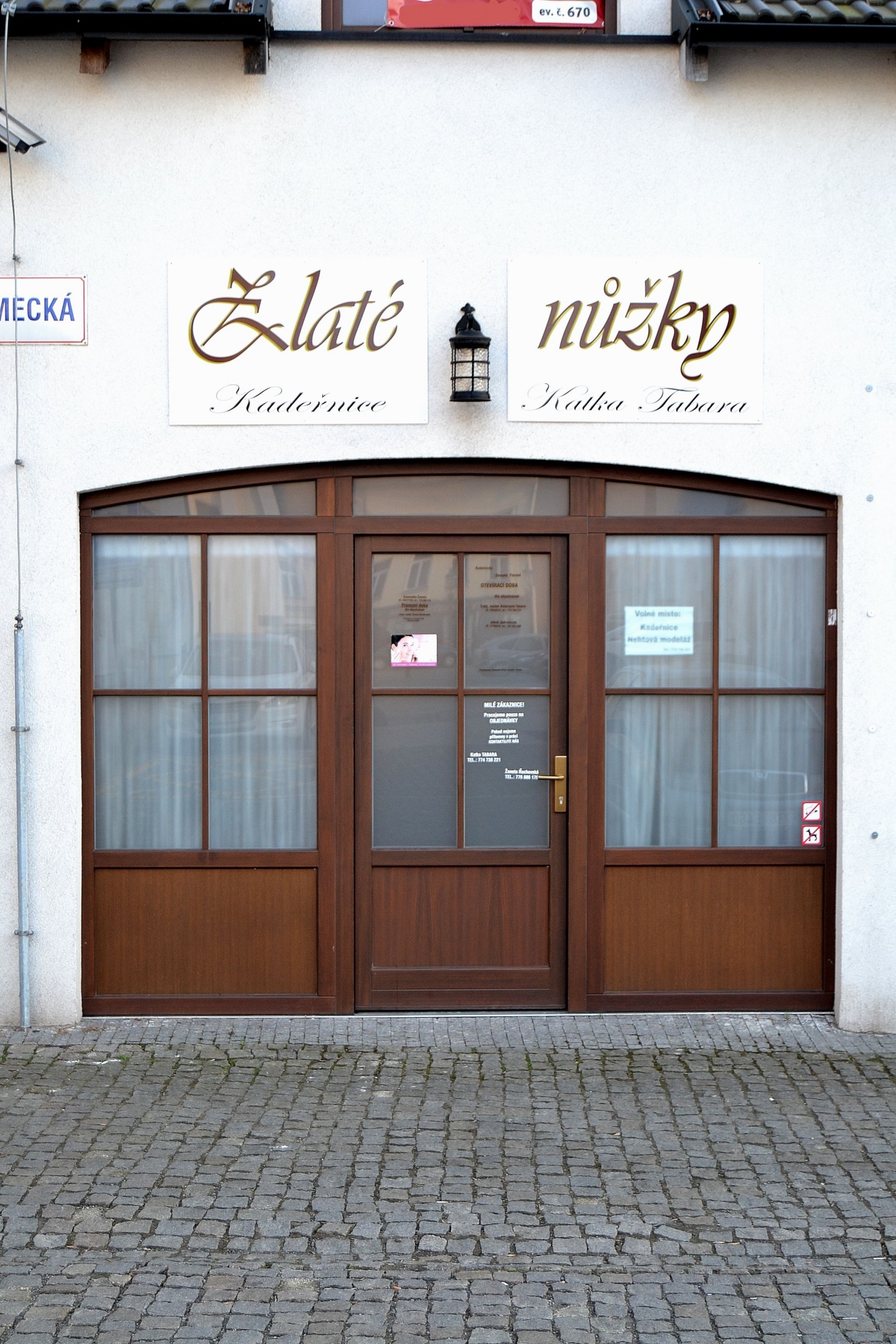 Kadeřnice Katka Tabara Zlaté nůžky foto 2