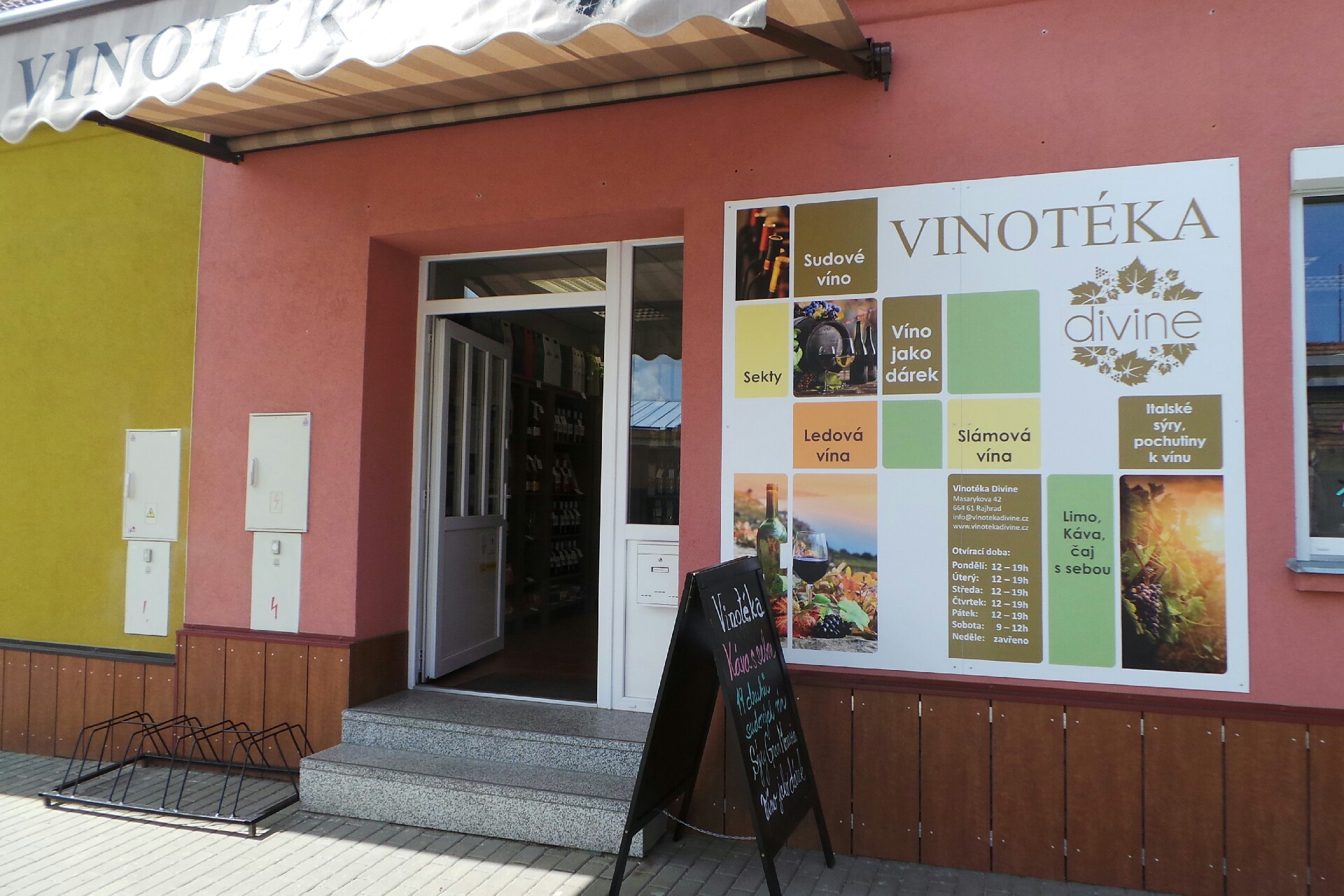 Vinotéka Divine, s.r.o. foto 1