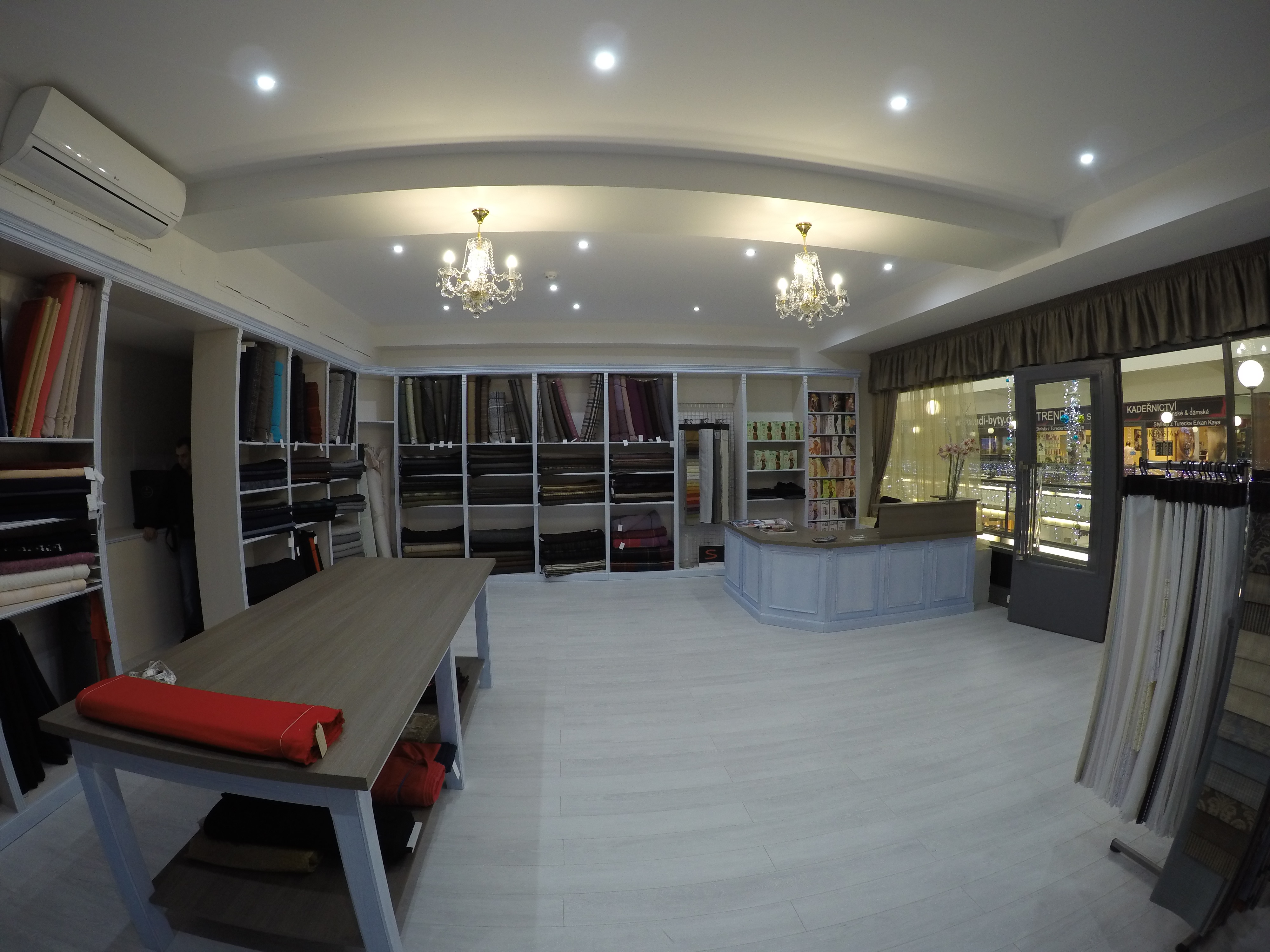 Delsyn s.r.o. italské látky foto 4