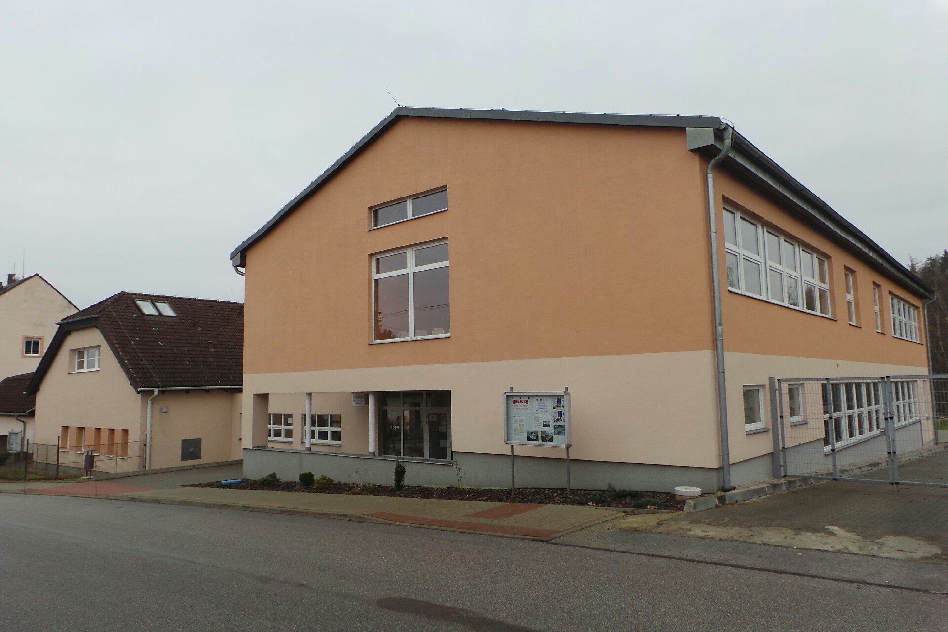 Střední škola, Lomnice nad Popelkou - Školní jídelna