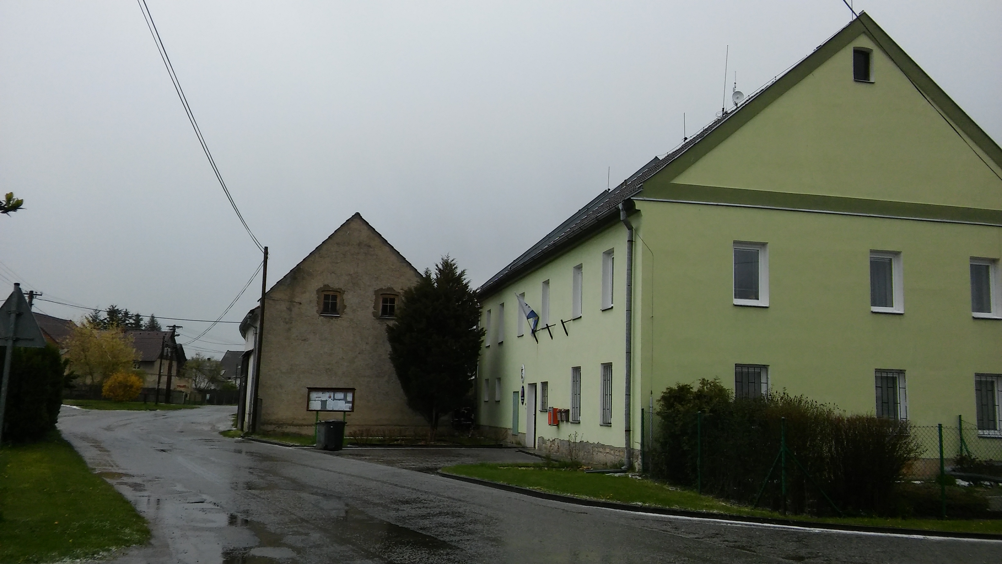 Skalka u Doks - obecní úřad
