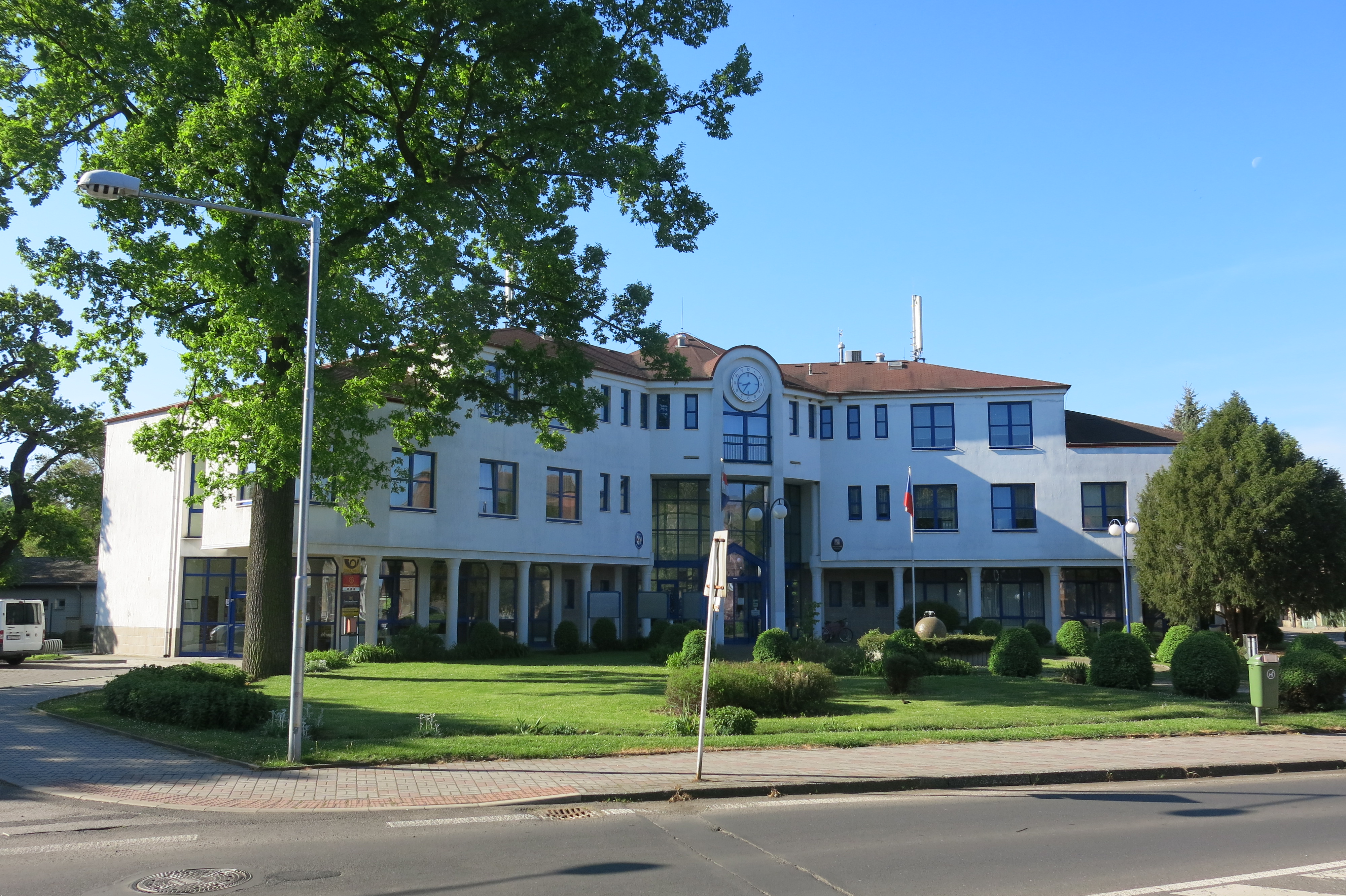 Proboštov - obecní úřad foto 2