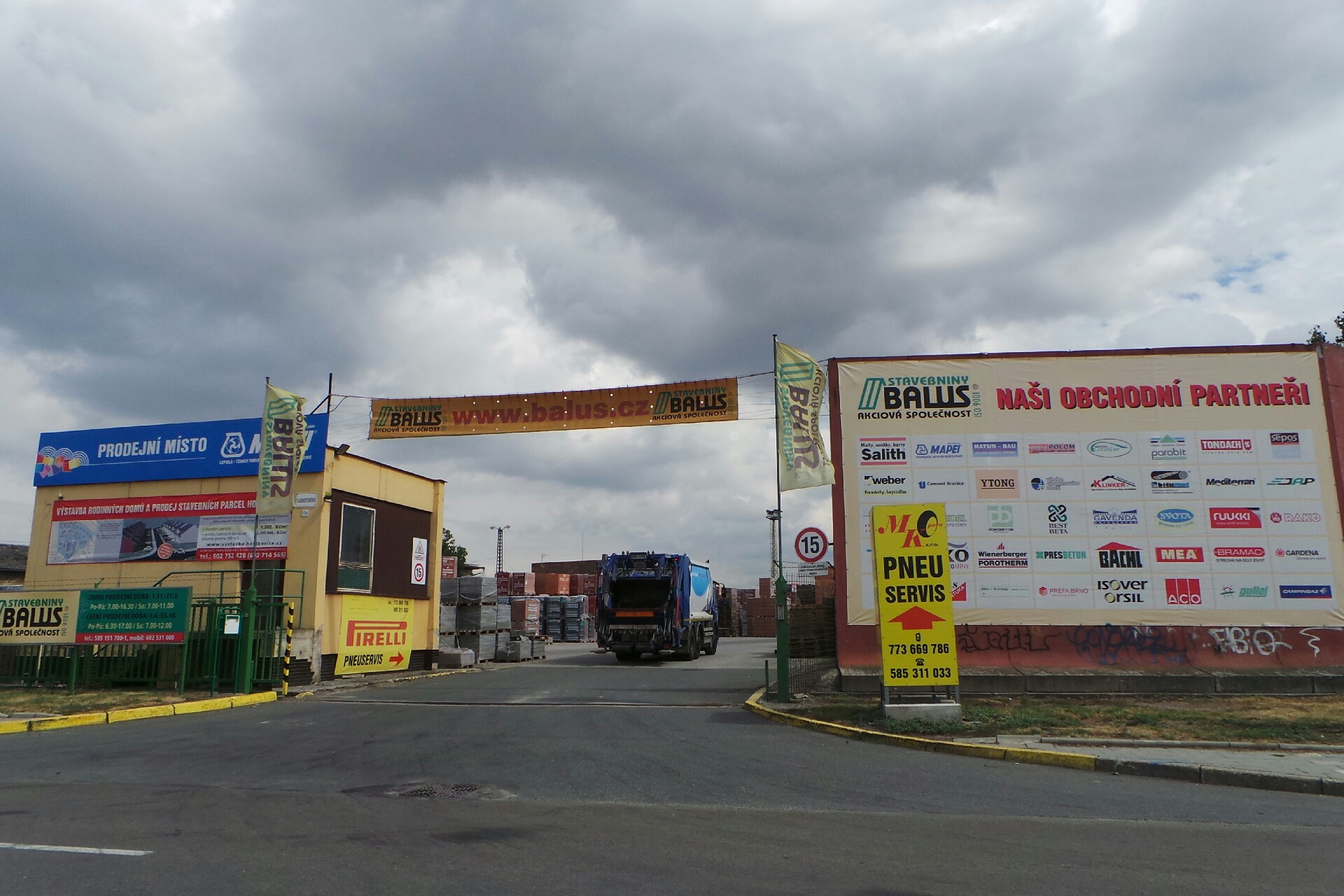 SMT - stavební a měřící technika