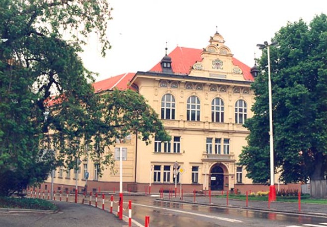 Gymnázium Pierra de Coubertina, Tábor, Náměstí Františka Křižíka 860 foto 2