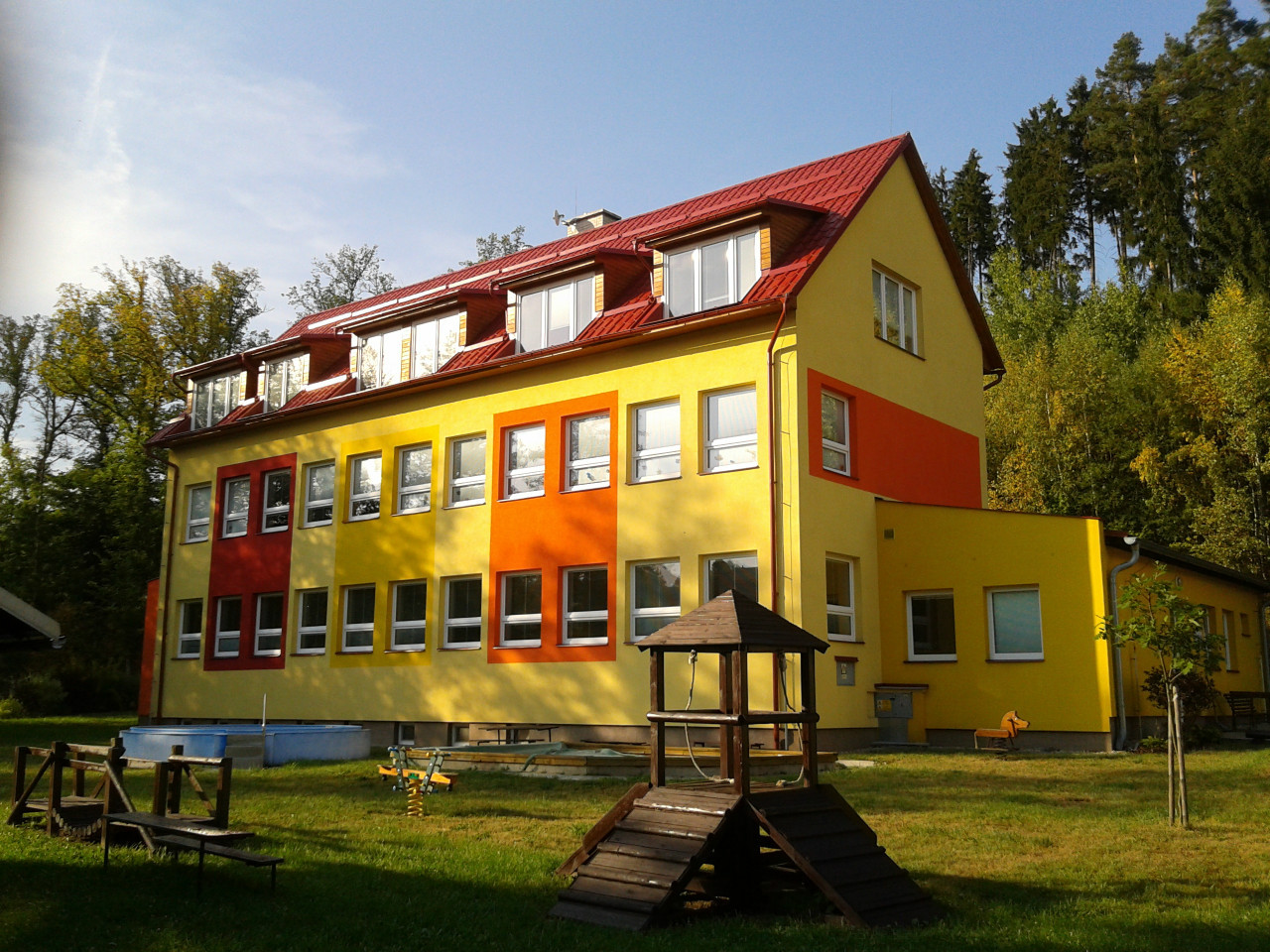 ZŠ a MŠ Rožná foto 2