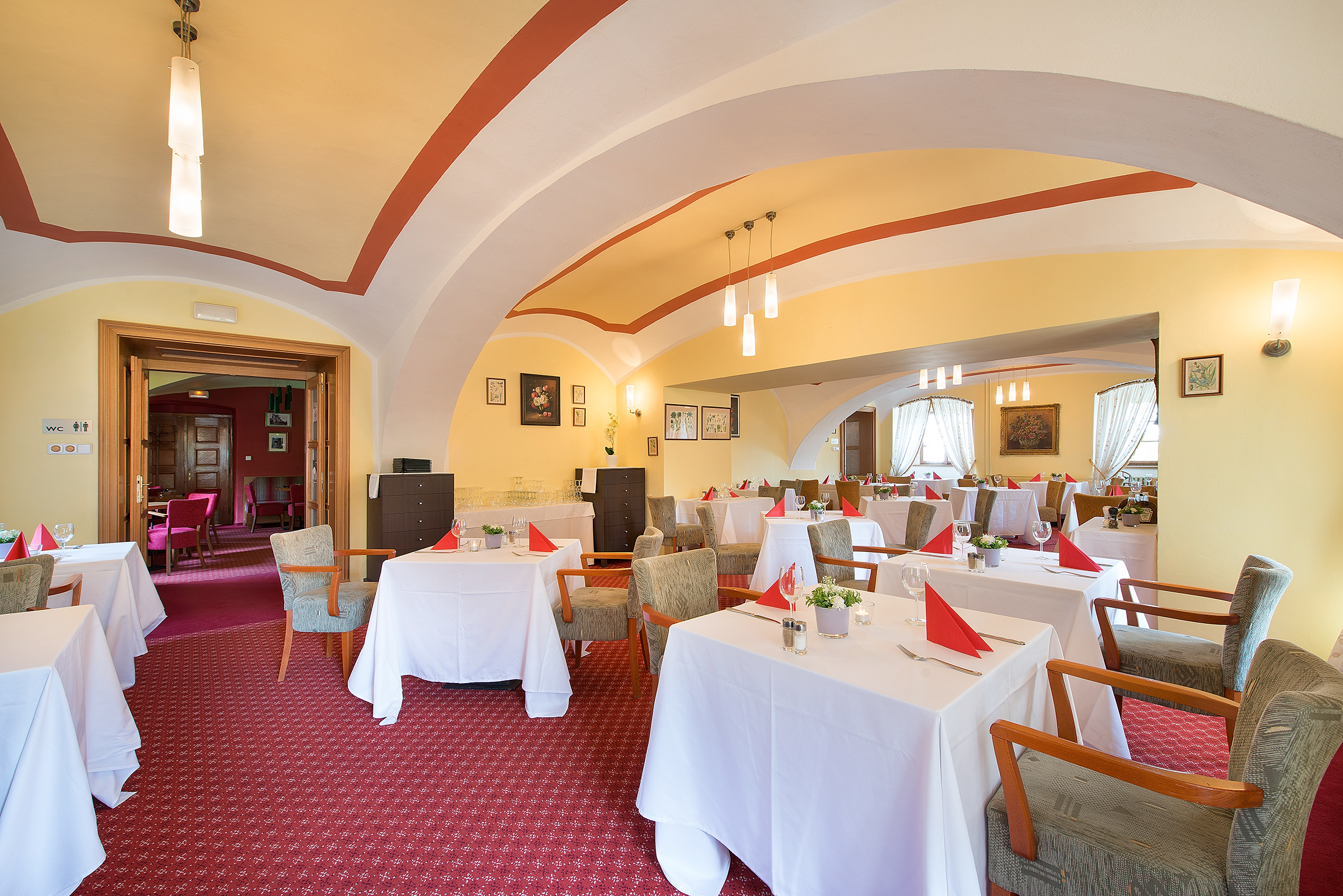 Restaurace hotelu Maxmilian Lifestyle Resort**** foto 3