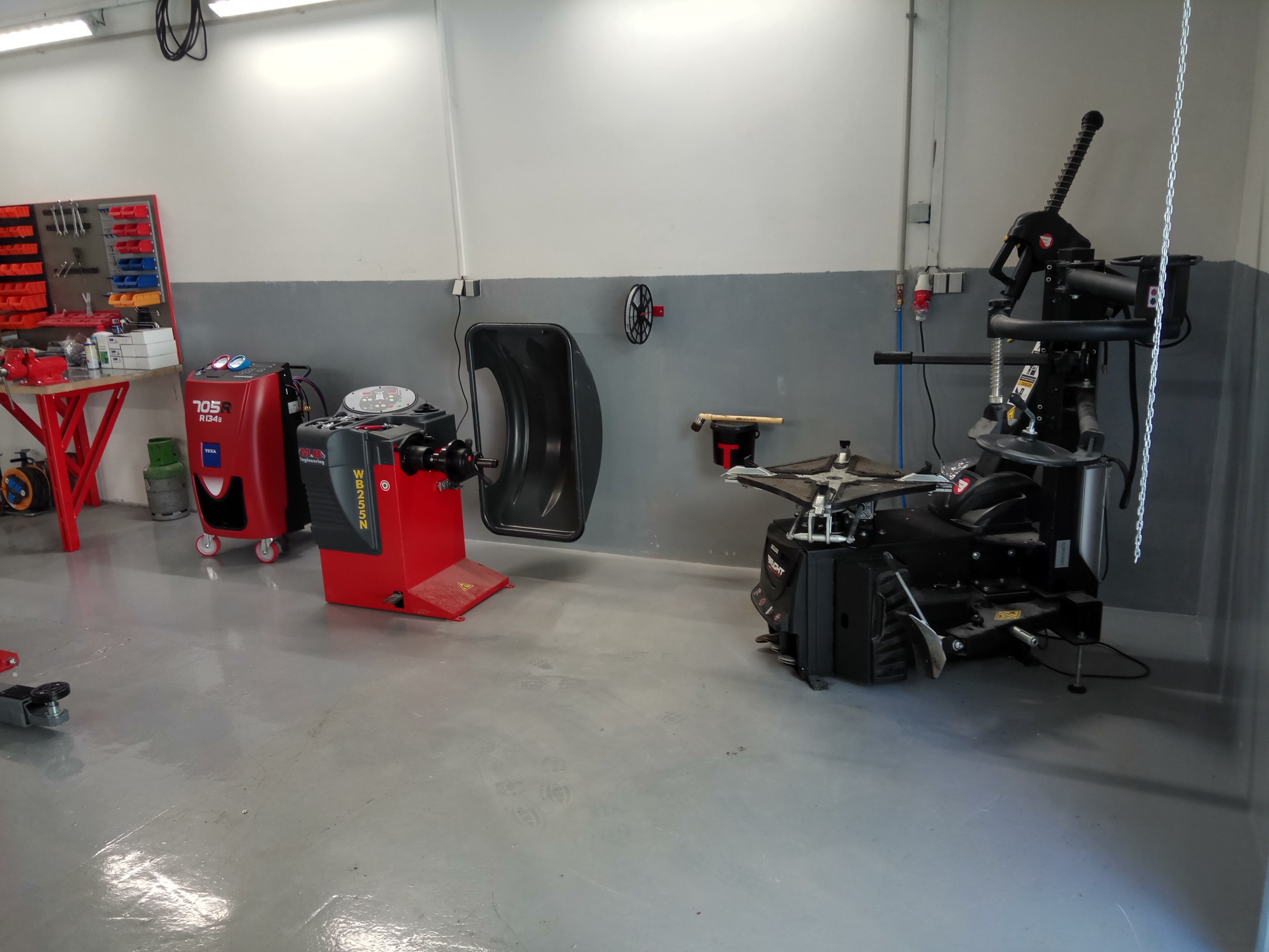 AUTOSERVIS - PNEUSERVIS - ODTAHOVÁ SLUŽBA - EKOPON foto 4