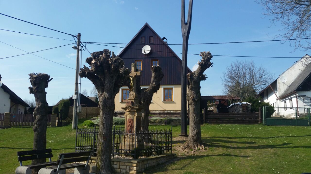 Vestec  - obecní úřad foto 4