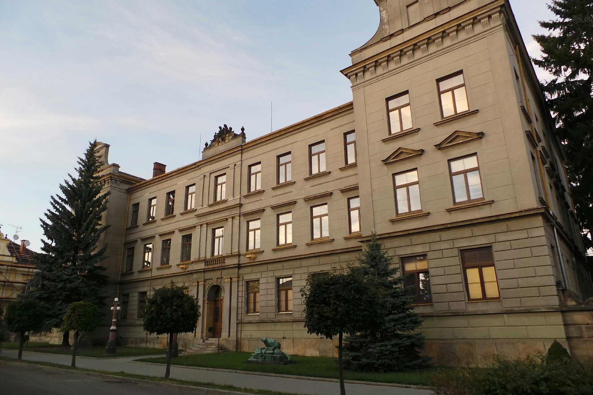 Střední uměleckoprůmyslová škola sochařská a kamenická, Hořice, příspěvková organizace - Školní jídelna